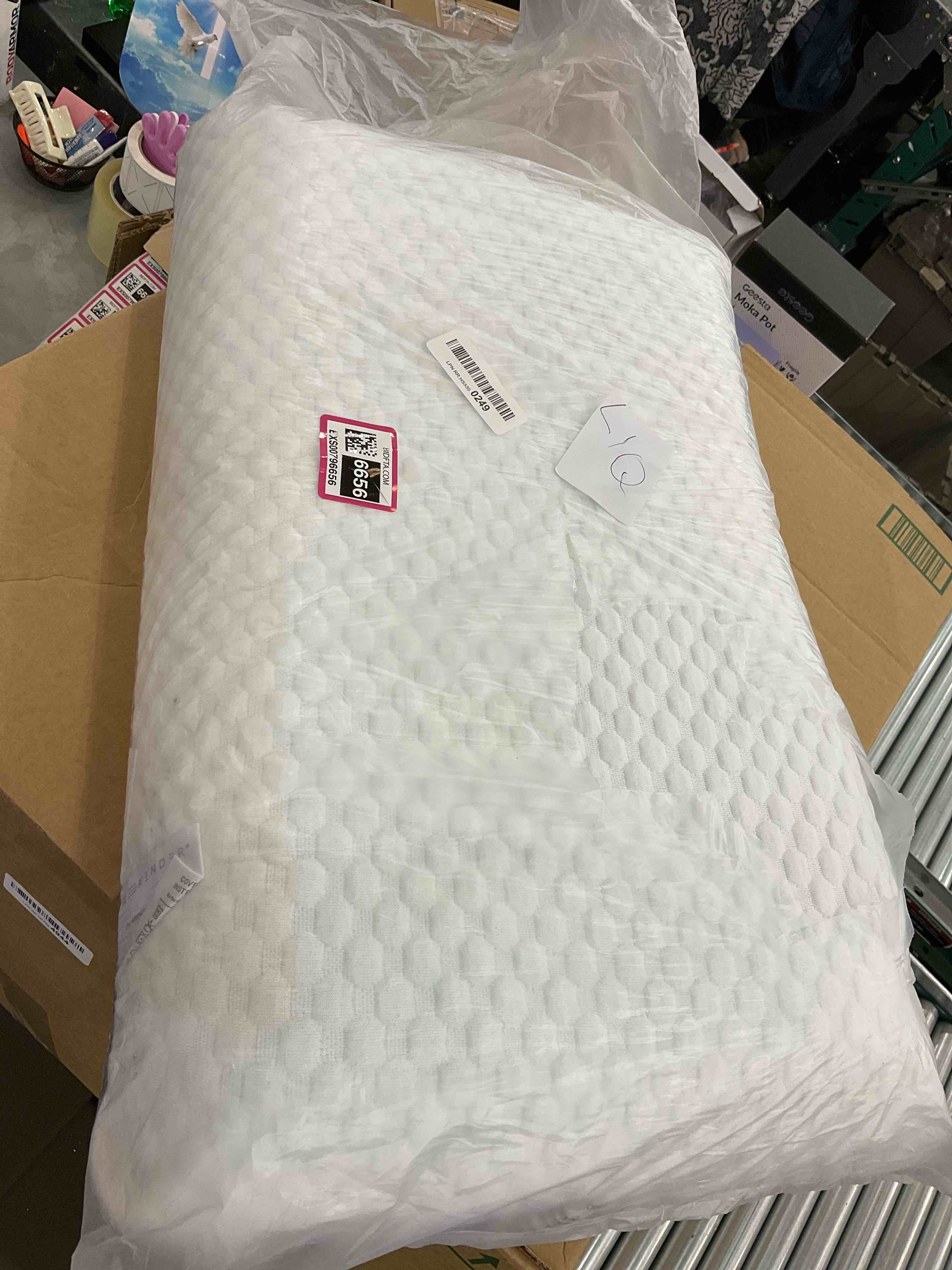 https://s3.amazonaws.com/lotting-images-prod/bidfta/EXS00796656_1701795198681.jpeg