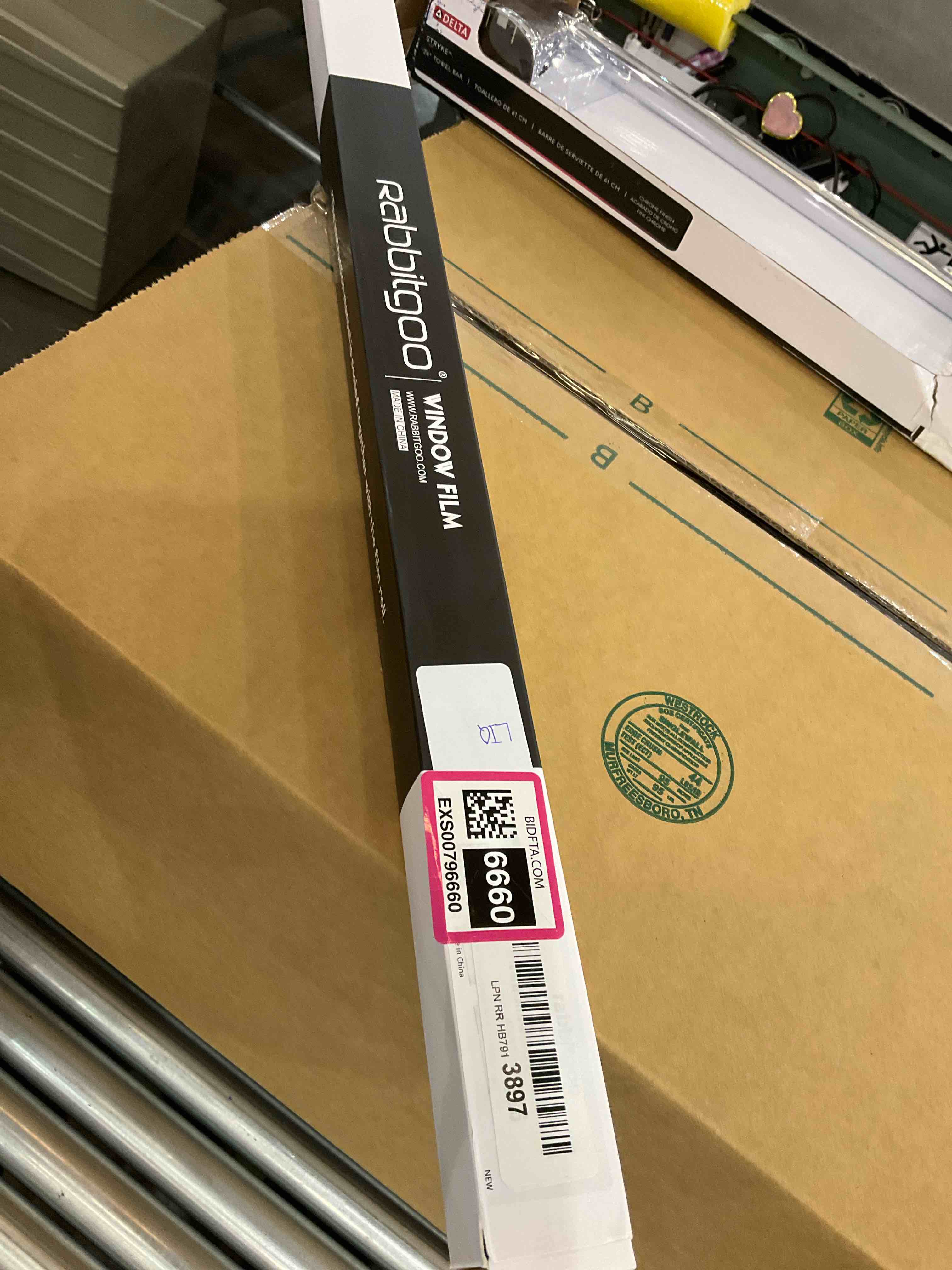 https://s3.amazonaws.com/lotting-images-prod/bidfta/EXS00796660_1701798329362.jpeg