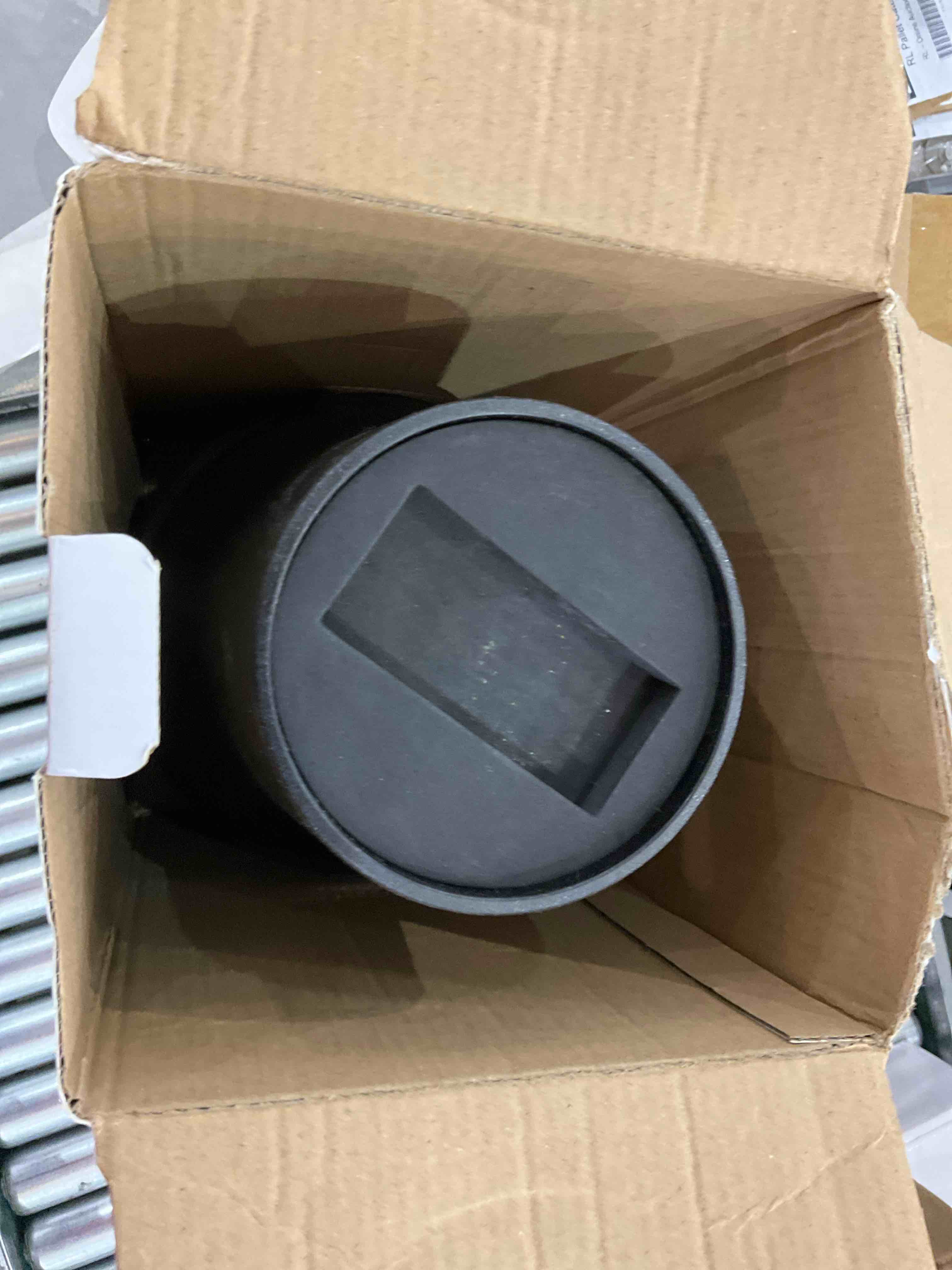https://s3.amazonaws.com/lotting-images-prod/bidfta/EXS00796725_1701874011258.jpeg
