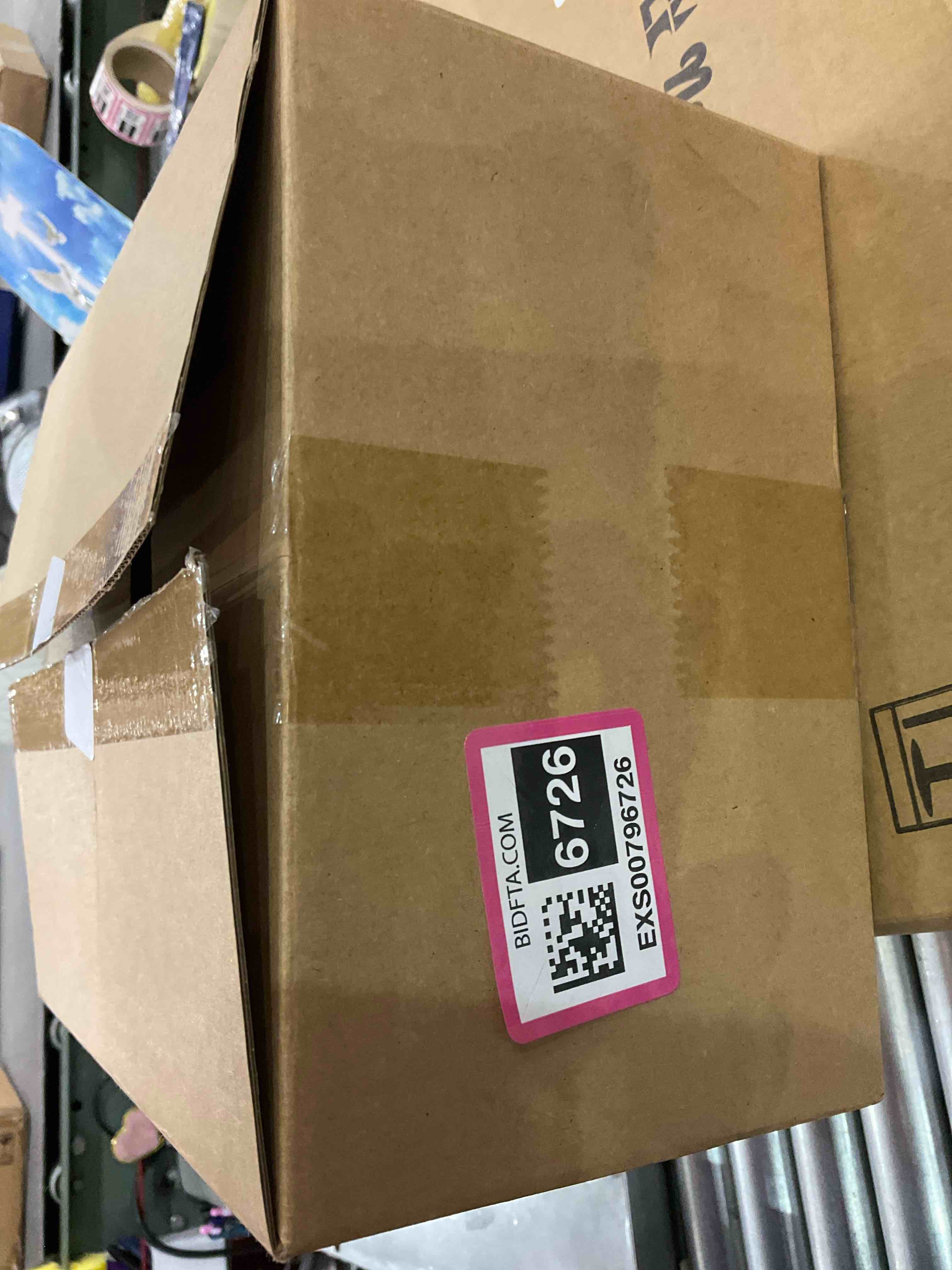 https://s3.amazonaws.com/lotting-images-prod/bidfta/EXS00796726_1701874054398.jpeg
