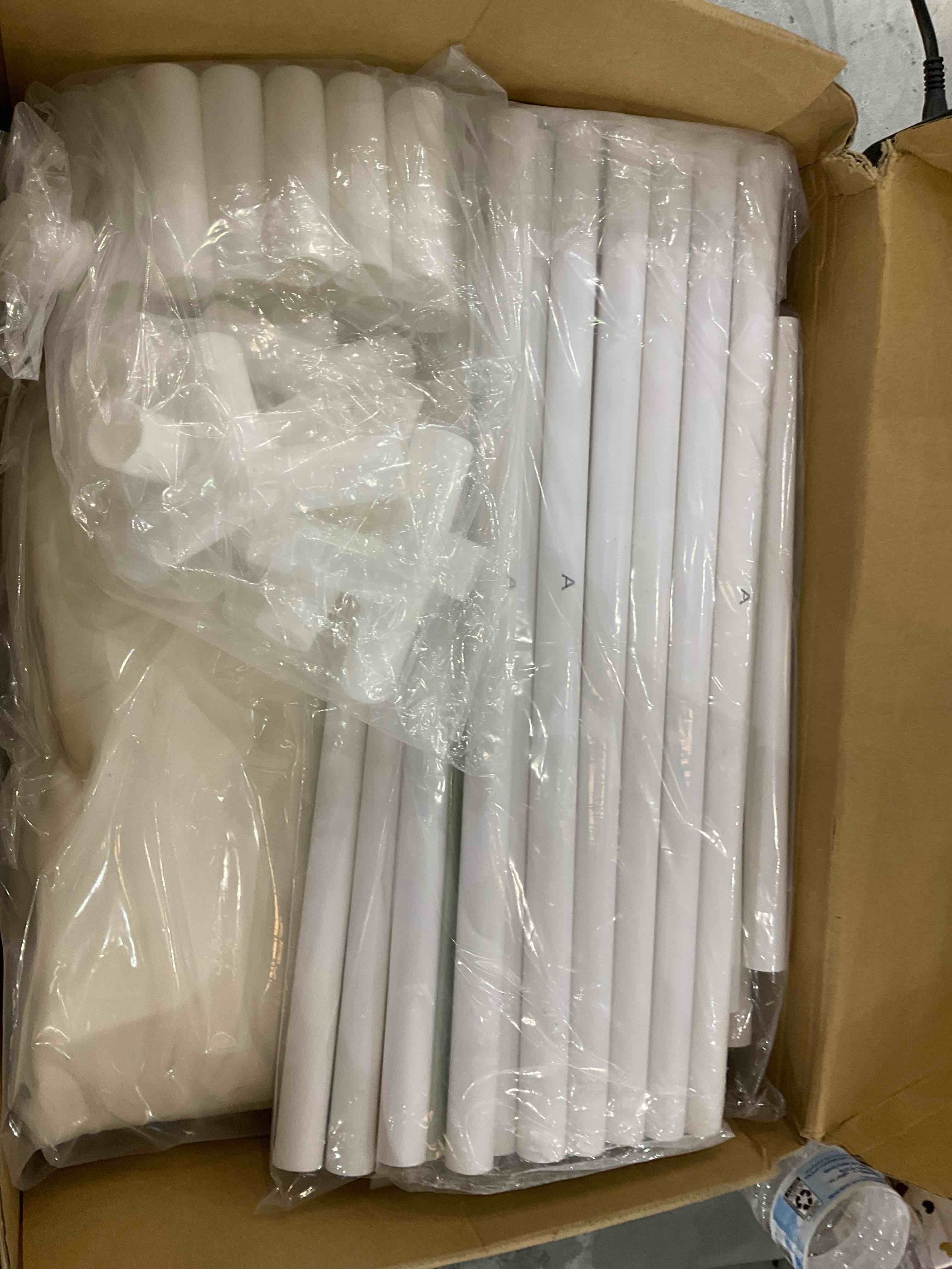 https://s3.amazonaws.com/lotting-images-prod/bidfta/EXS00797274_1701793435573.jpeg