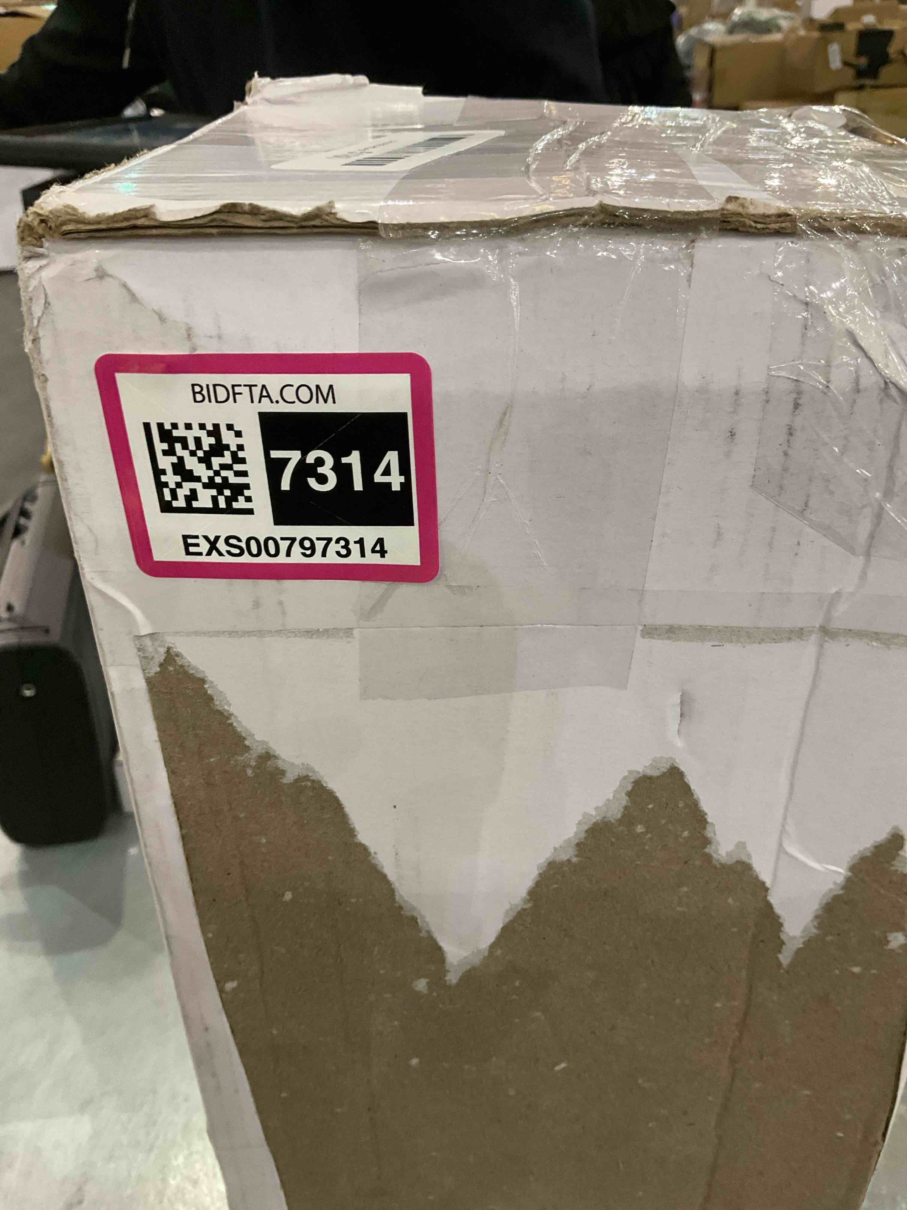 https://s3.amazonaws.com/lotting-images-prod/bidfta/EXS00797314_1701801459322.jpeg