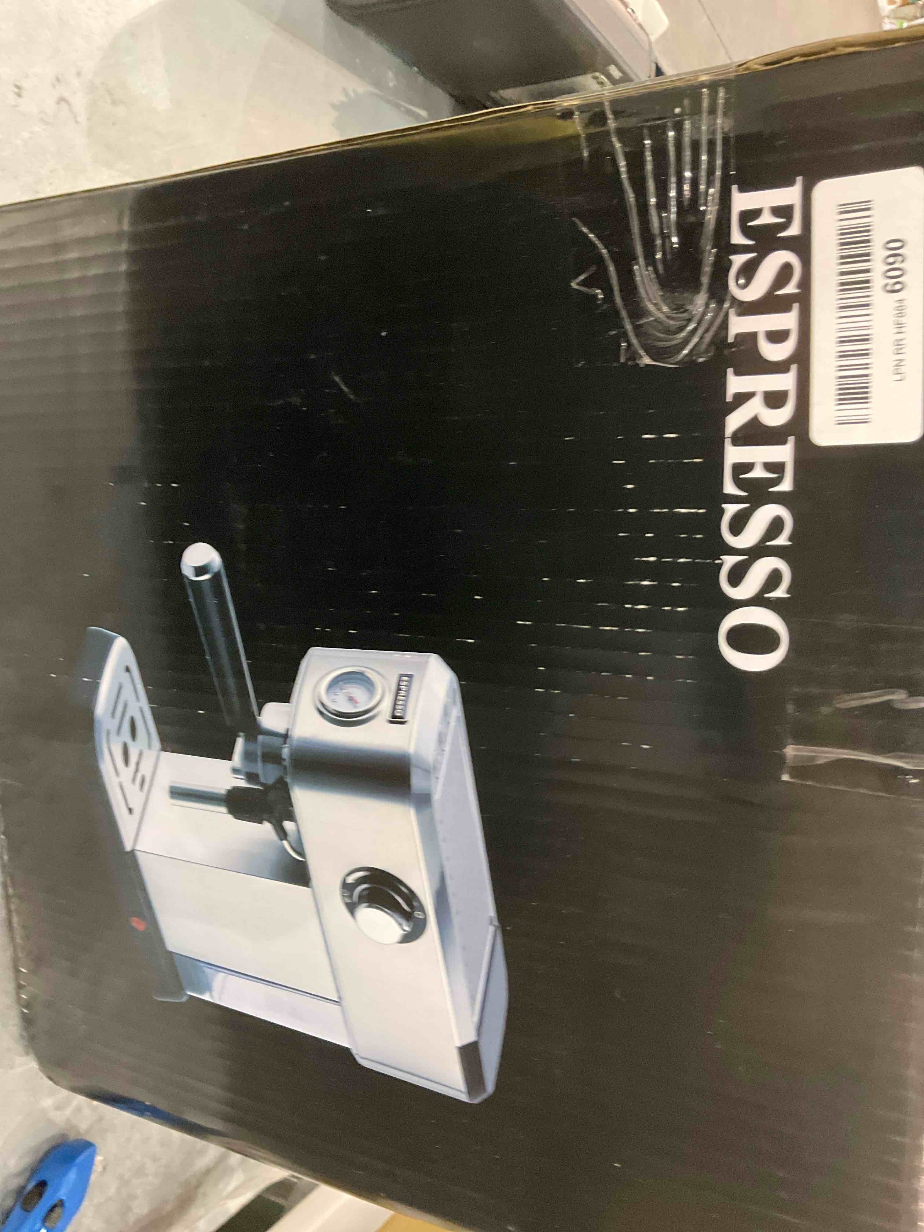 https://s3.amazonaws.com/lotting-images-prod/bidfta/EXS00797489_1701955283530.jpeg