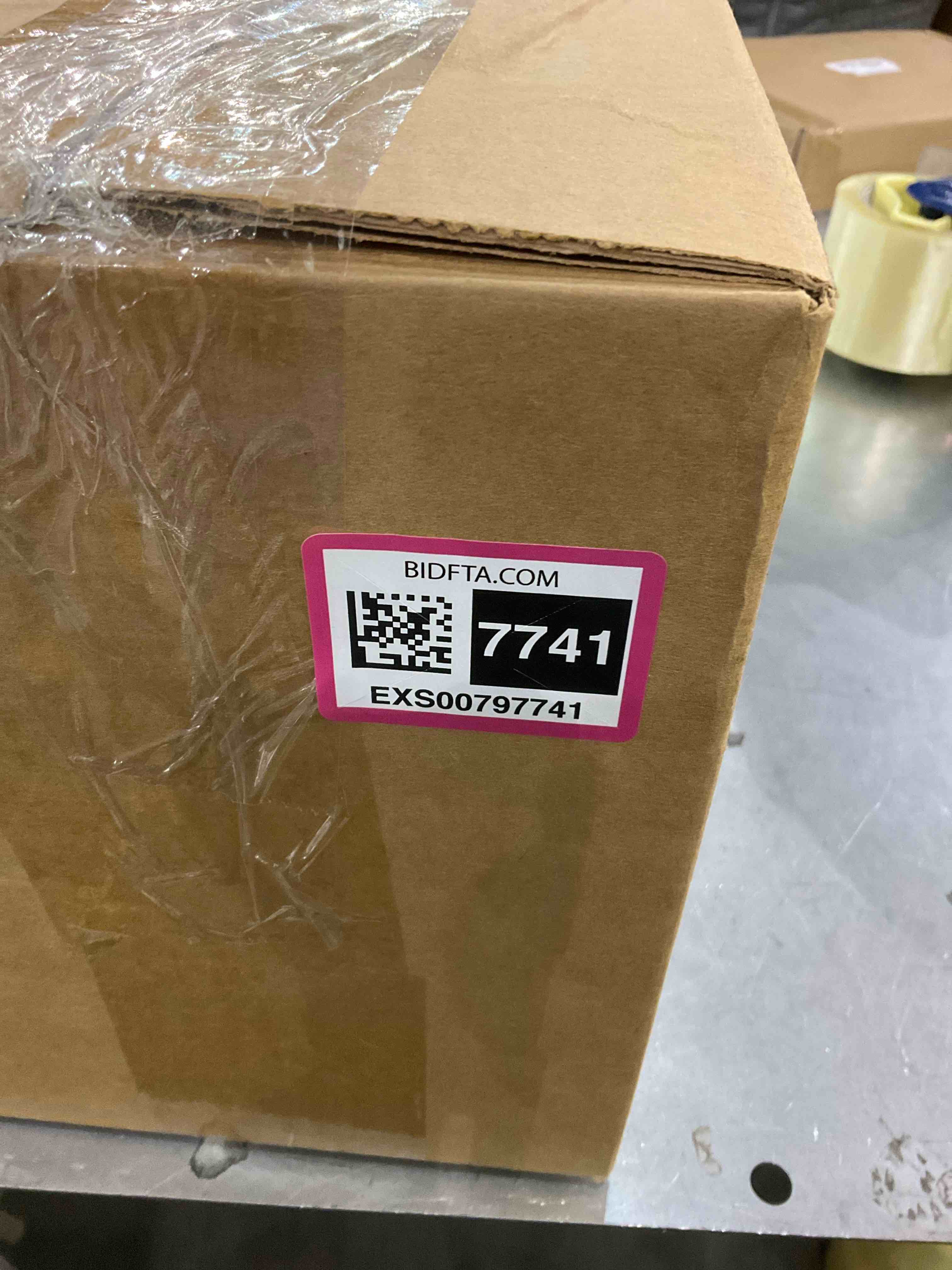 https://s3.amazonaws.com/lotting-images-prod/bidfta/EXS00797741_1700658717601.jpeg