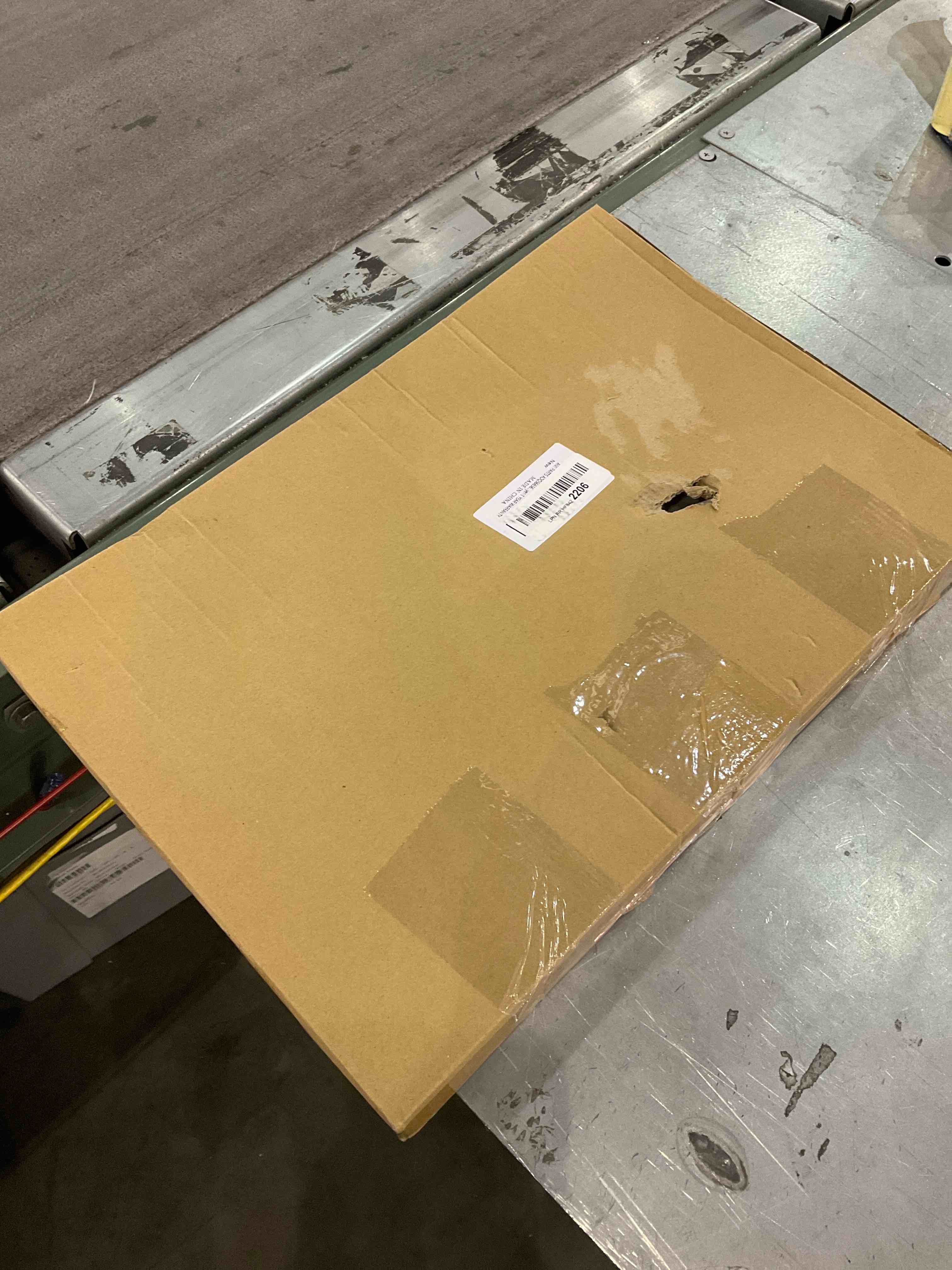 https://s3.amazonaws.com/lotting-images-prod/bidfta/EXS00797742_1700658809498.jpeg