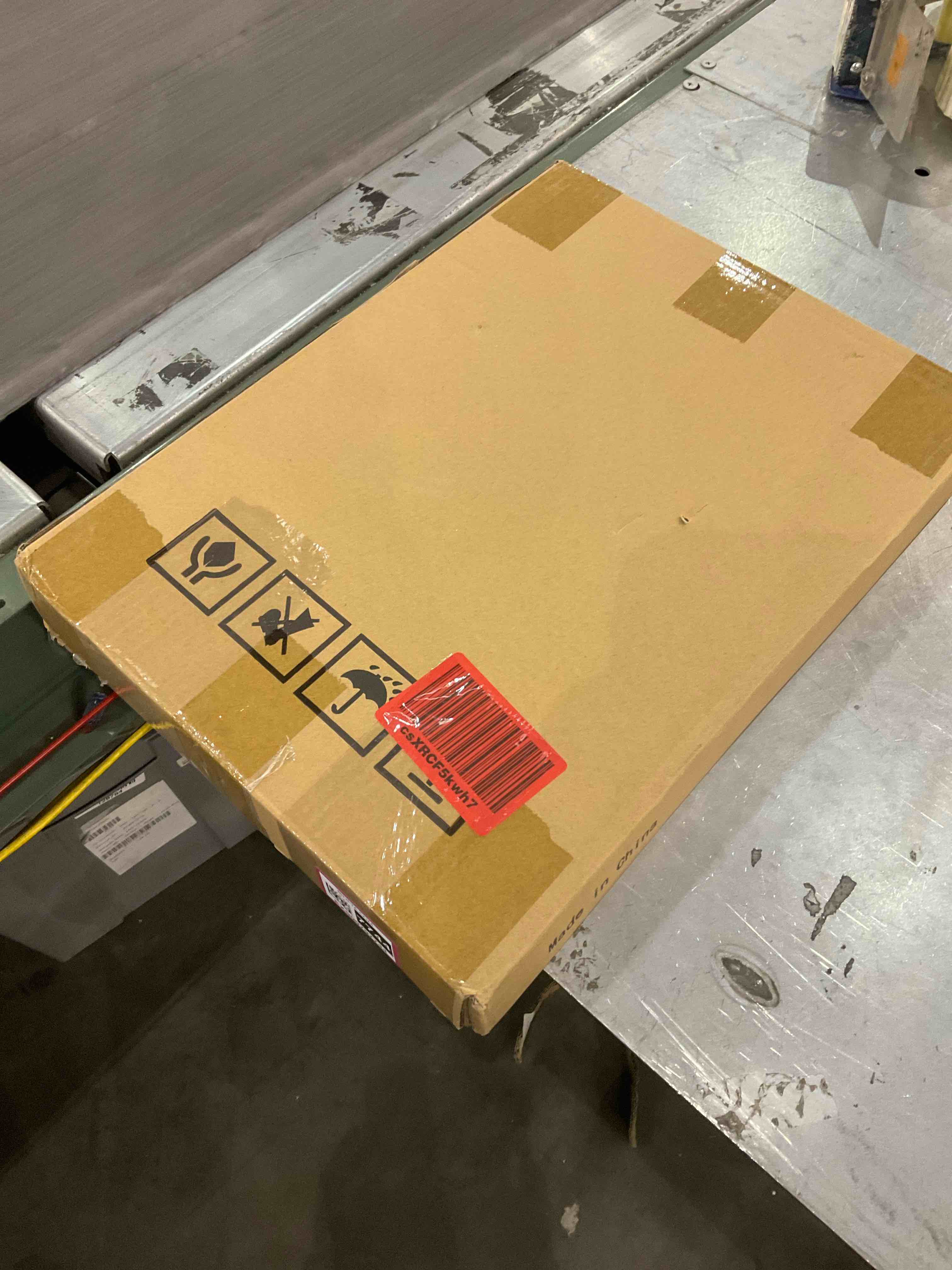 https://s3.amazonaws.com/lotting-images-prod/bidfta/EXS00797744_1700659012027.jpeg