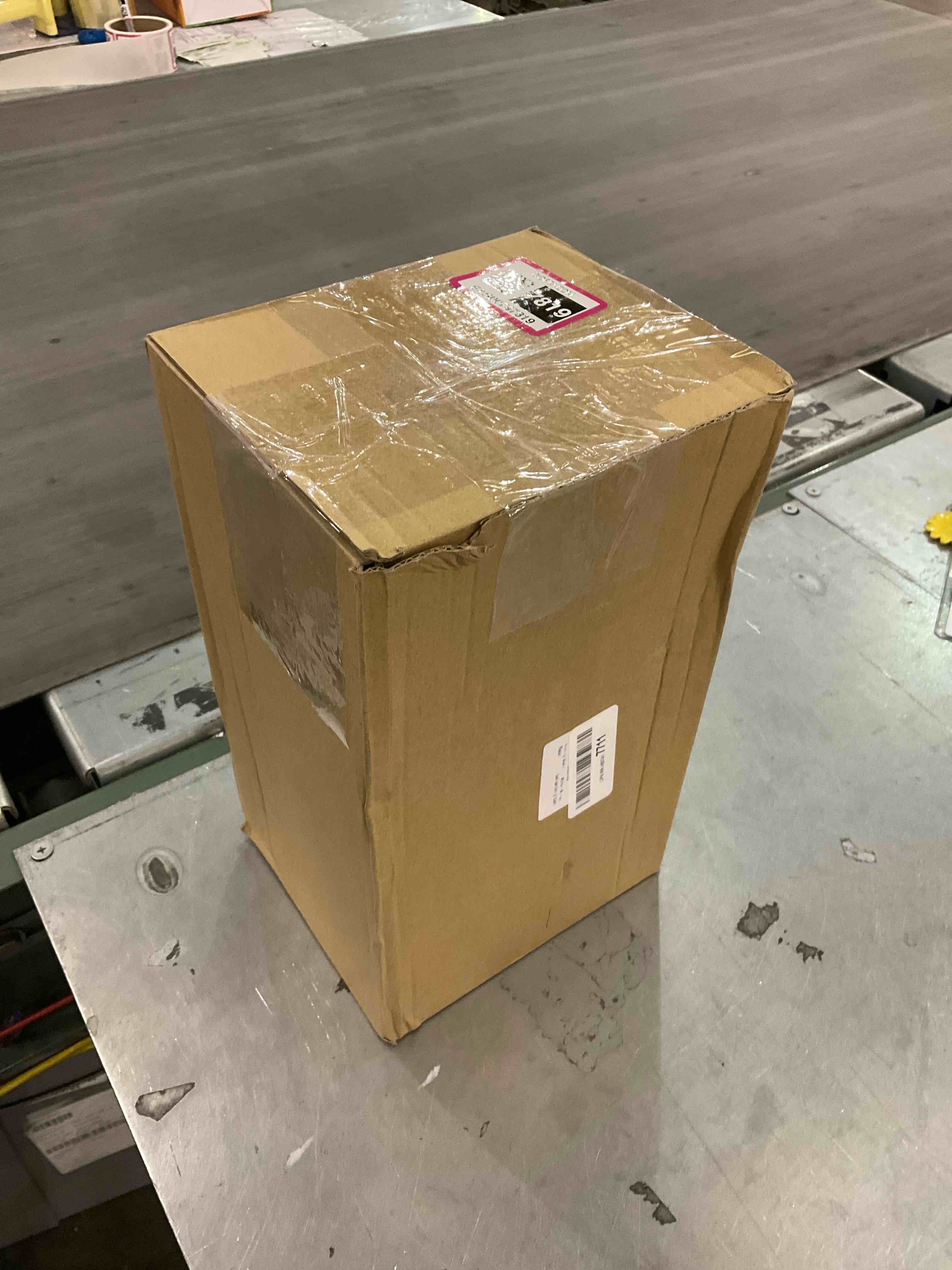 https://s3.amazonaws.com/lotting-images-prod/bidfta/EXS00797819_1700669130499.jpeg