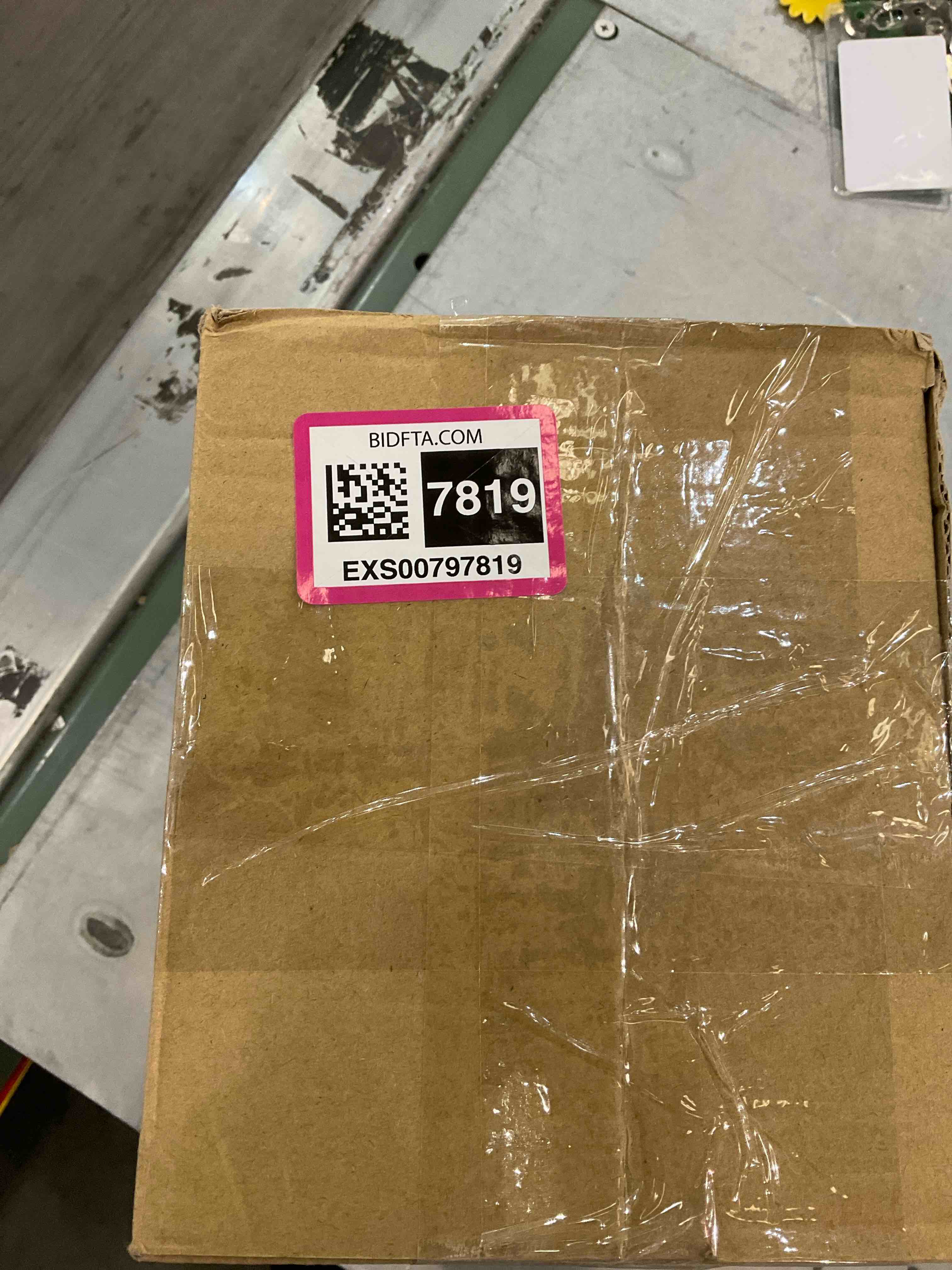 https://s3.amazonaws.com/lotting-images-prod/bidfta/EXS00797819_1700669136023.jpeg