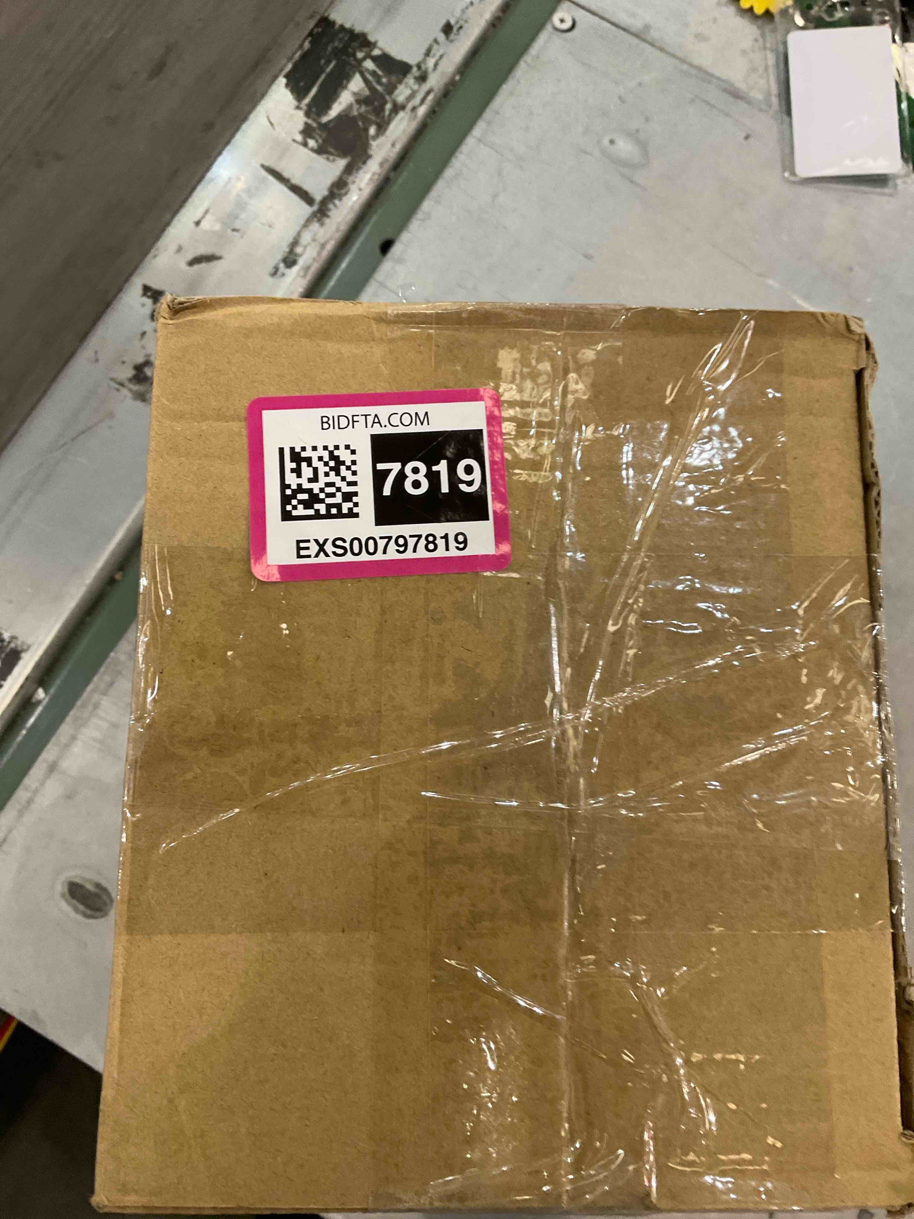 https://s3.amazonaws.com/lotting-images-prod/bidfta/EXS00797819_1700669137194.jpeg