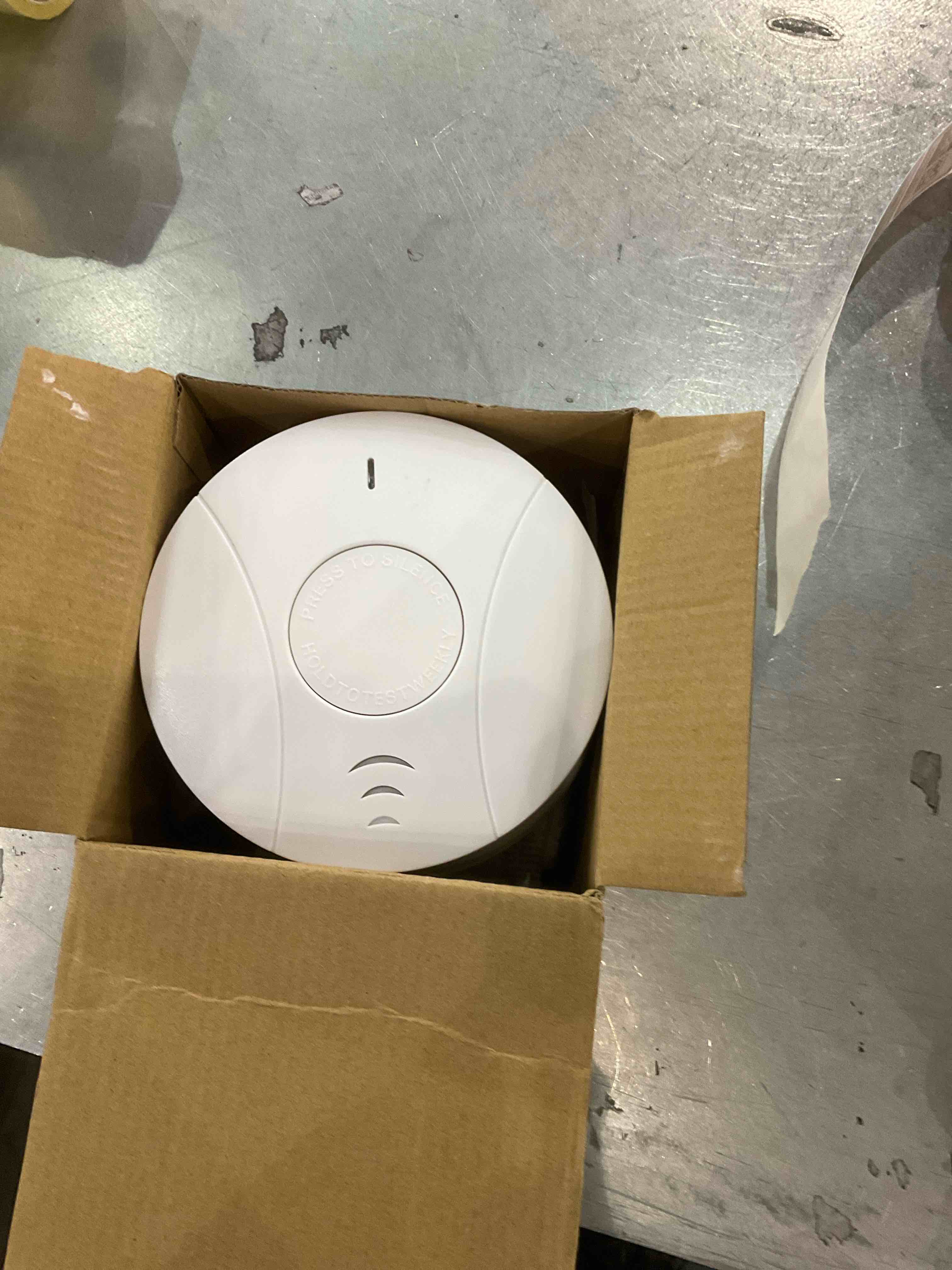 https://s3.amazonaws.com/lotting-images-prod/bidfta/EXS00797853_1701087040438.jpeg