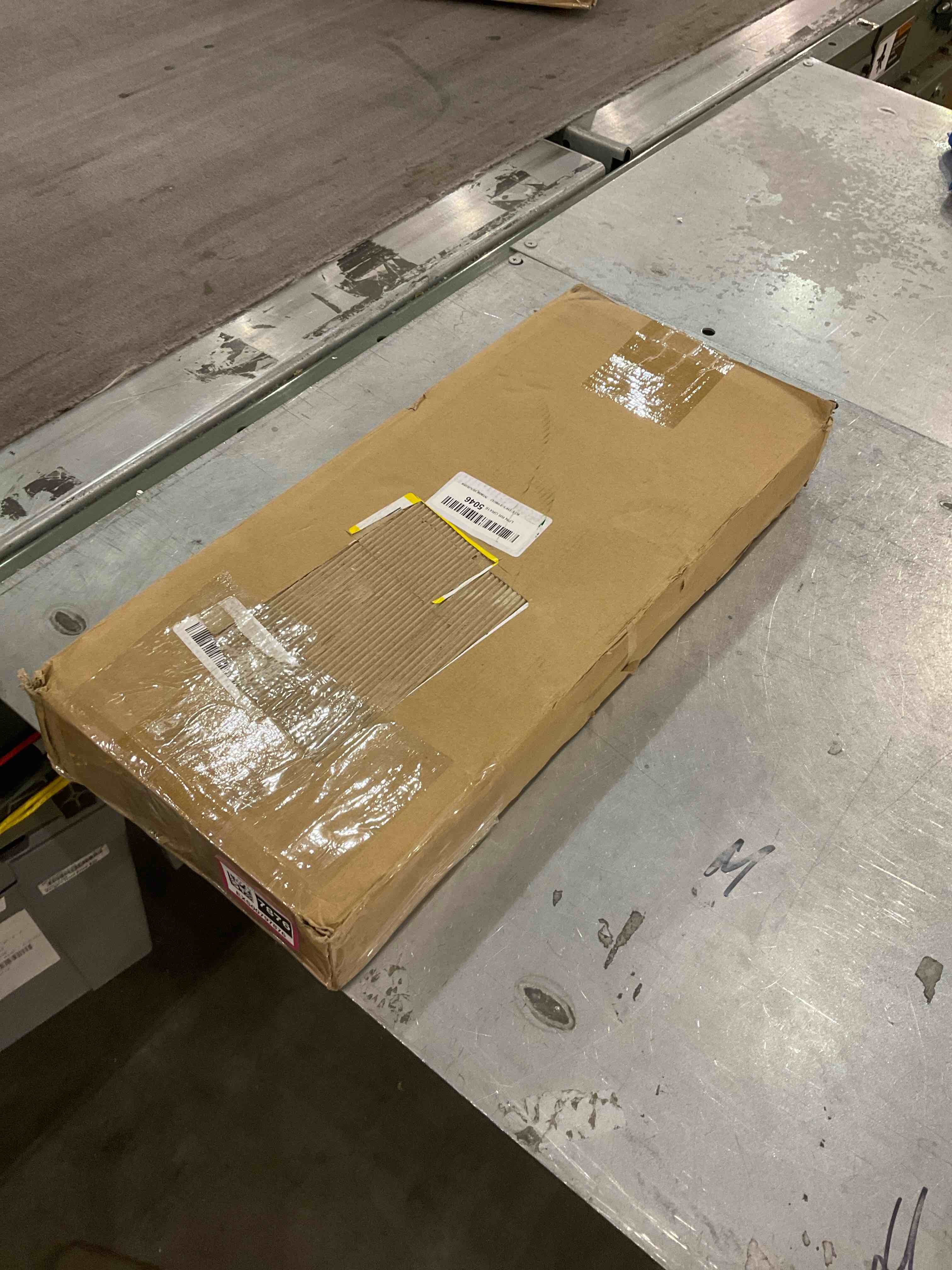 https://s3.amazonaws.com/lotting-images-prod/bidfta/EXS00797876_1701089784651.jpeg