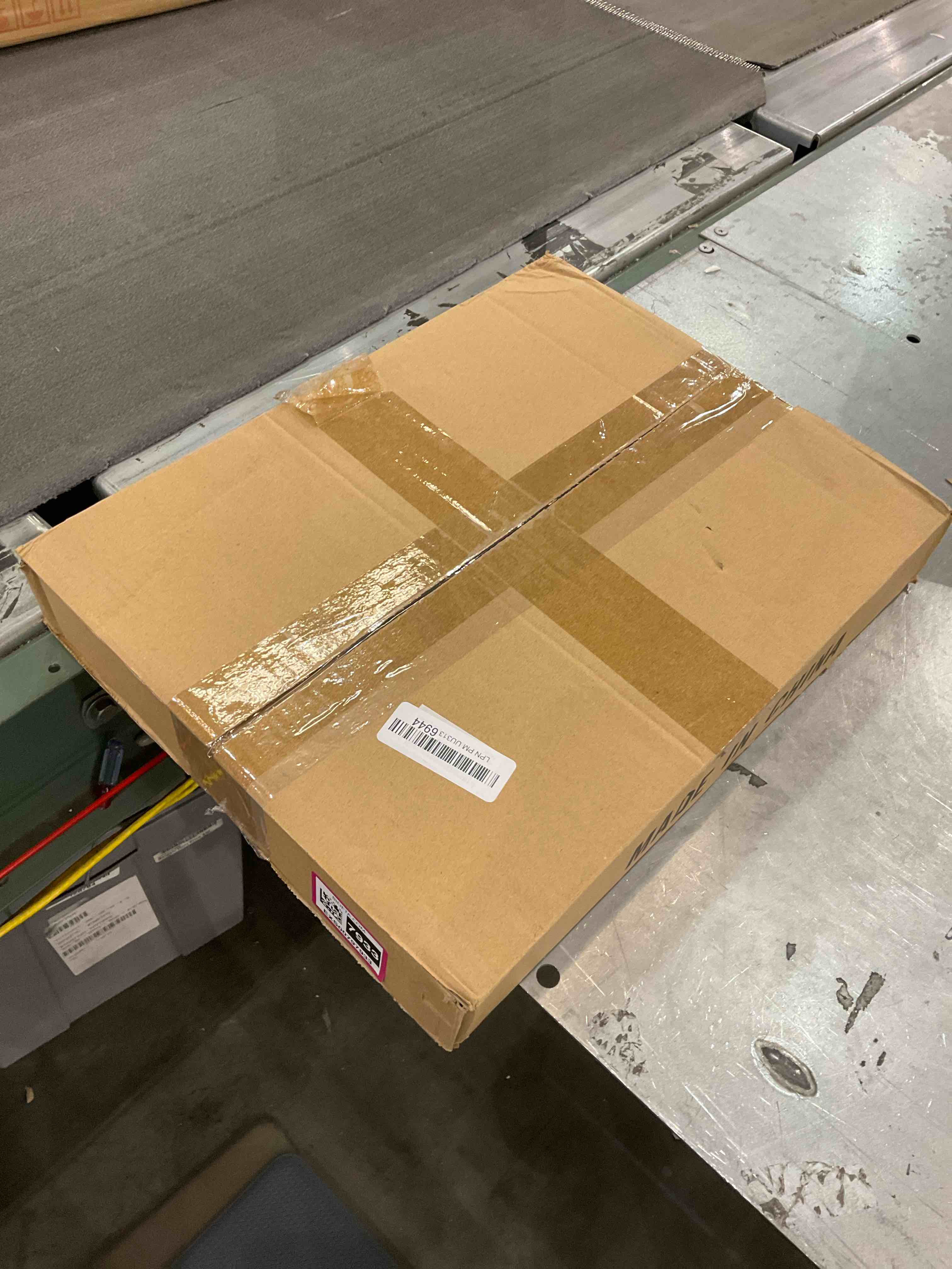 https://s3.amazonaws.com/lotting-images-prod/bidfta/EXS00797933_1701096906131.jpeg