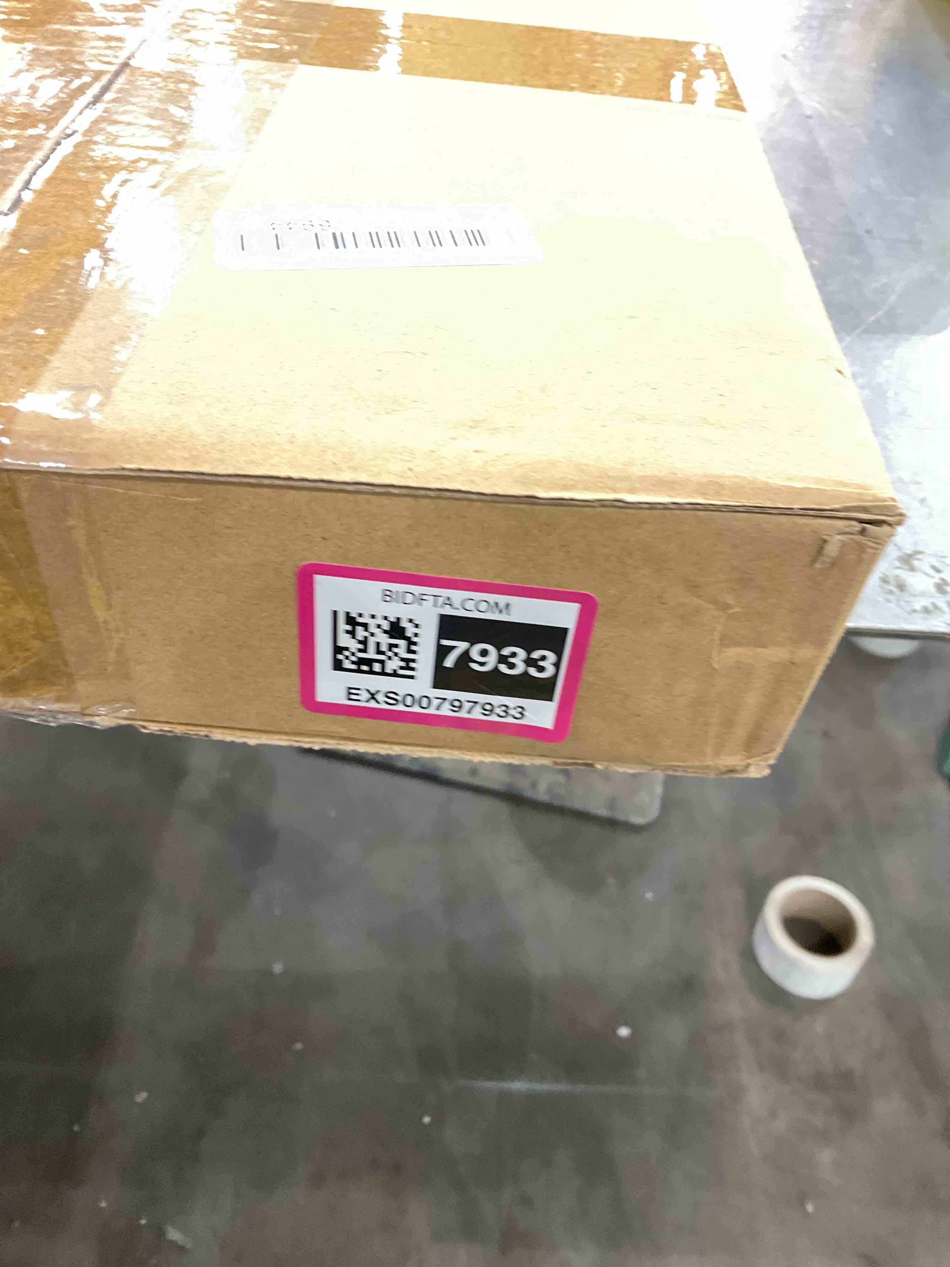 https://s3.amazonaws.com/lotting-images-prod/bidfta/EXS00797933_1701096910408.jpeg
