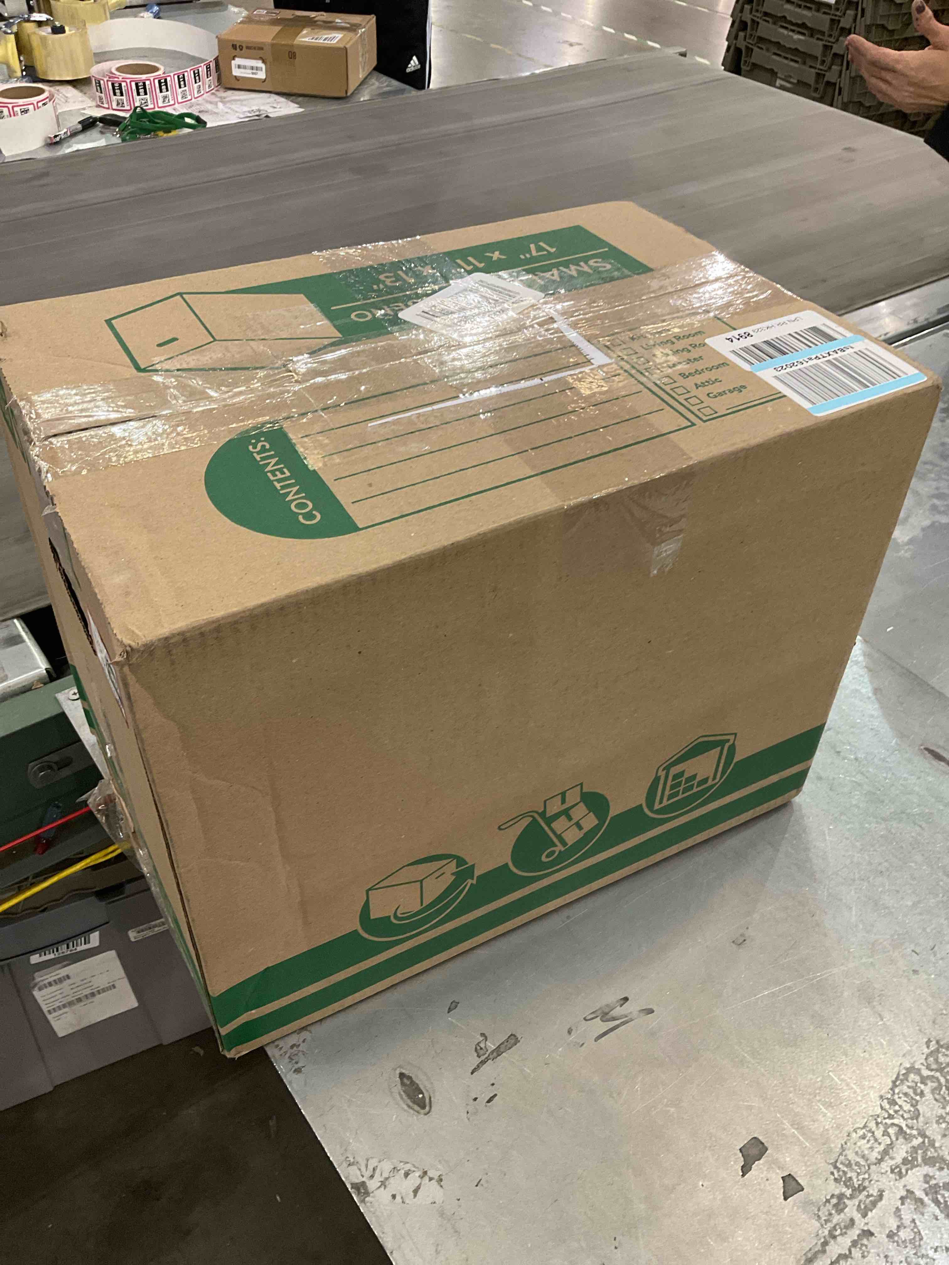 https://s3.amazonaws.com/lotting-images-prod/bidfta/EXS00797982_1701102806279.jpeg
