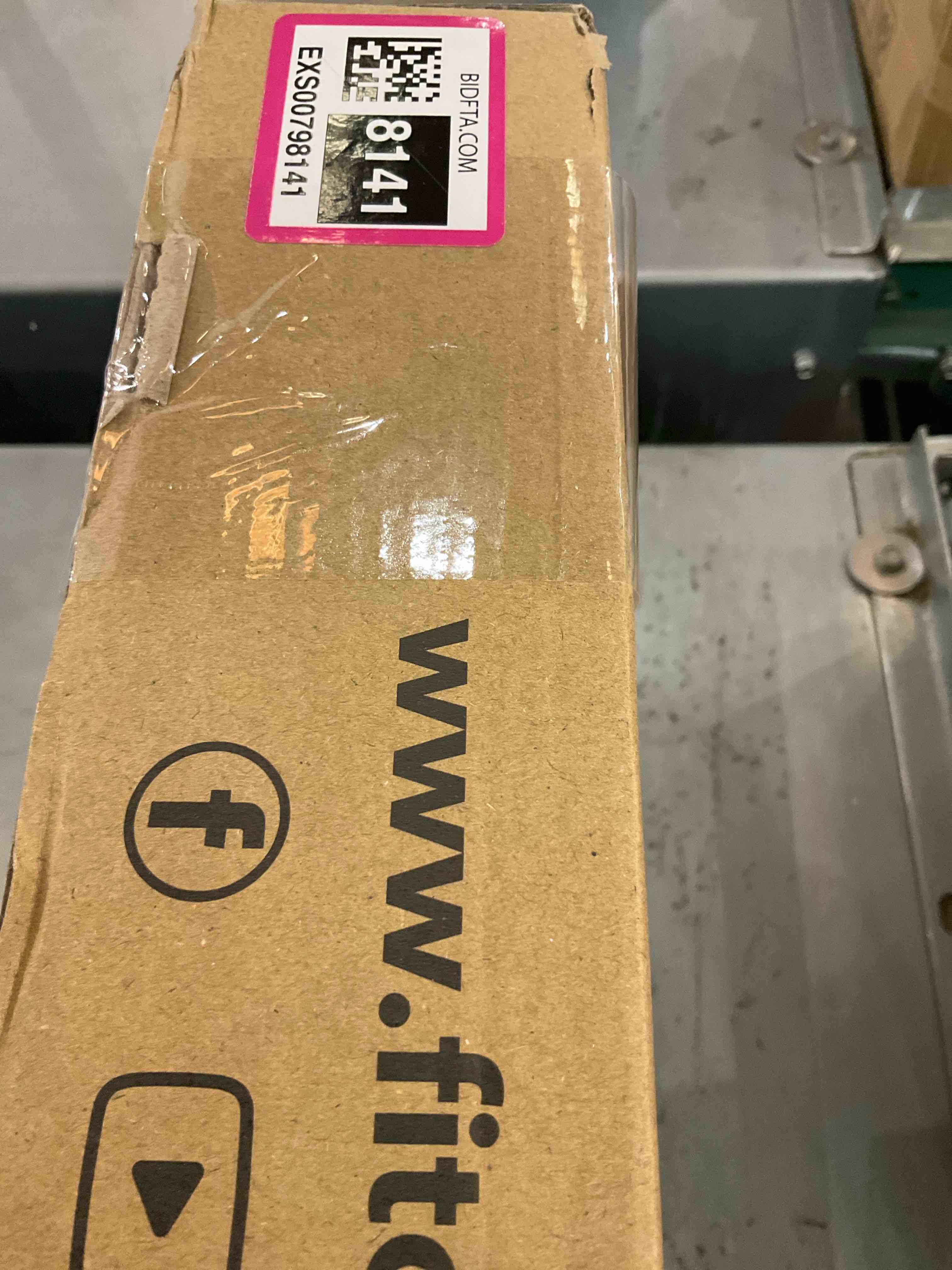 https://s3.amazonaws.com/lotting-images-prod/bidfta/EXS00798141_1701972287348.jpeg