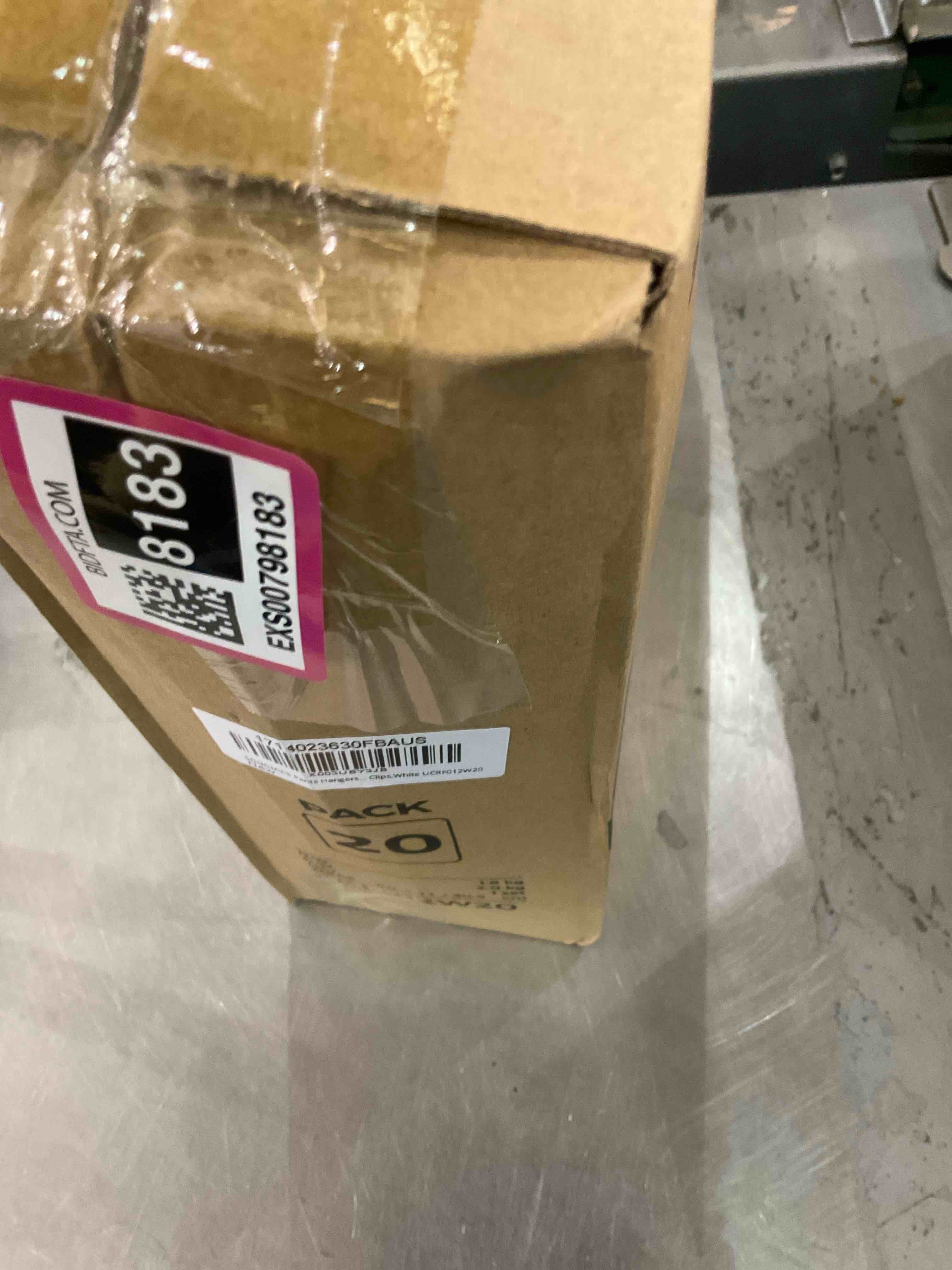 https://s3.amazonaws.com/lotting-images-prod/bidfta/EXS00798183_1701978337558.jpeg