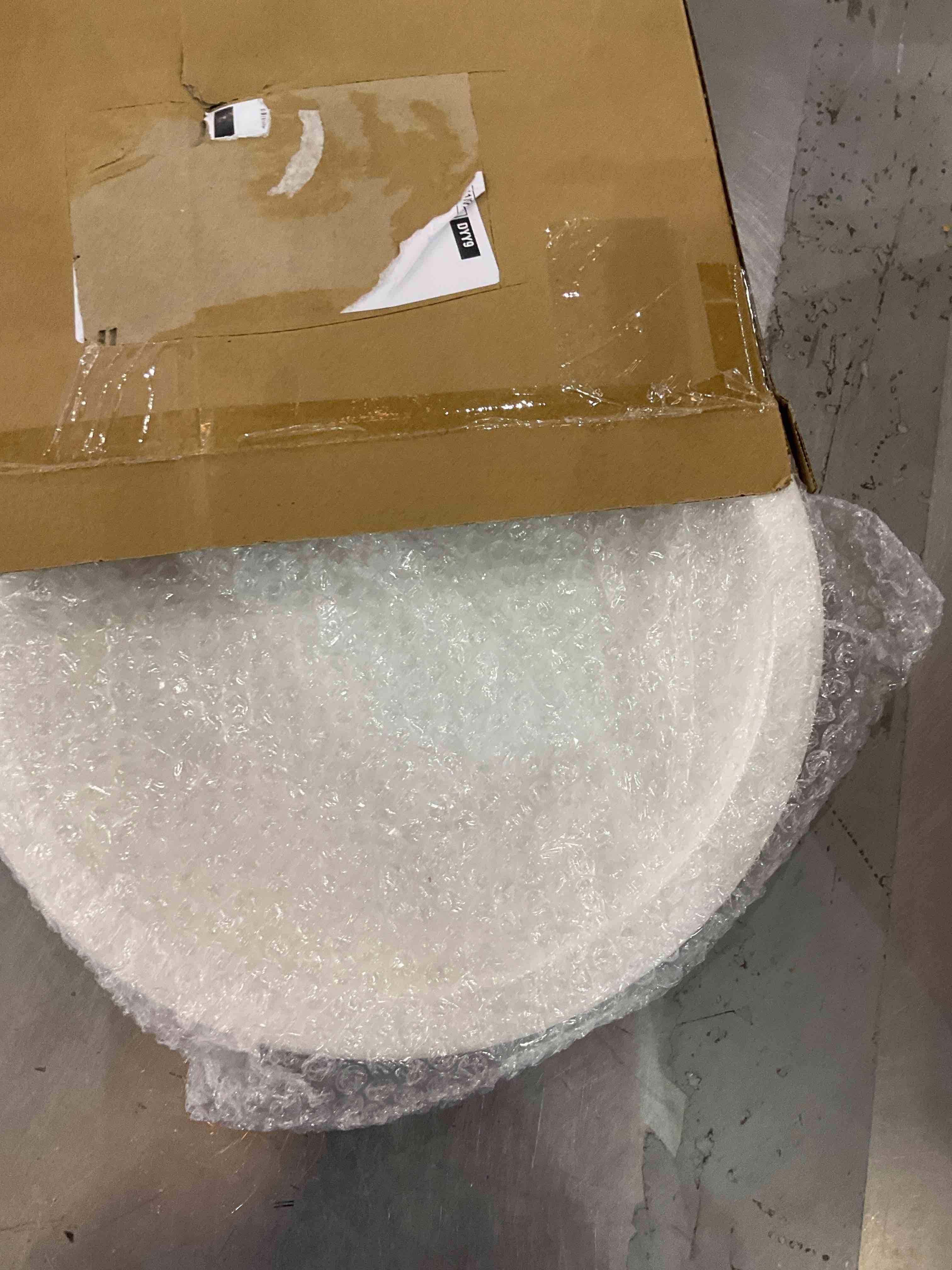 https://s3.amazonaws.com/lotting-images-prod/bidfta/EXS00798184_1701978386464.jpeg