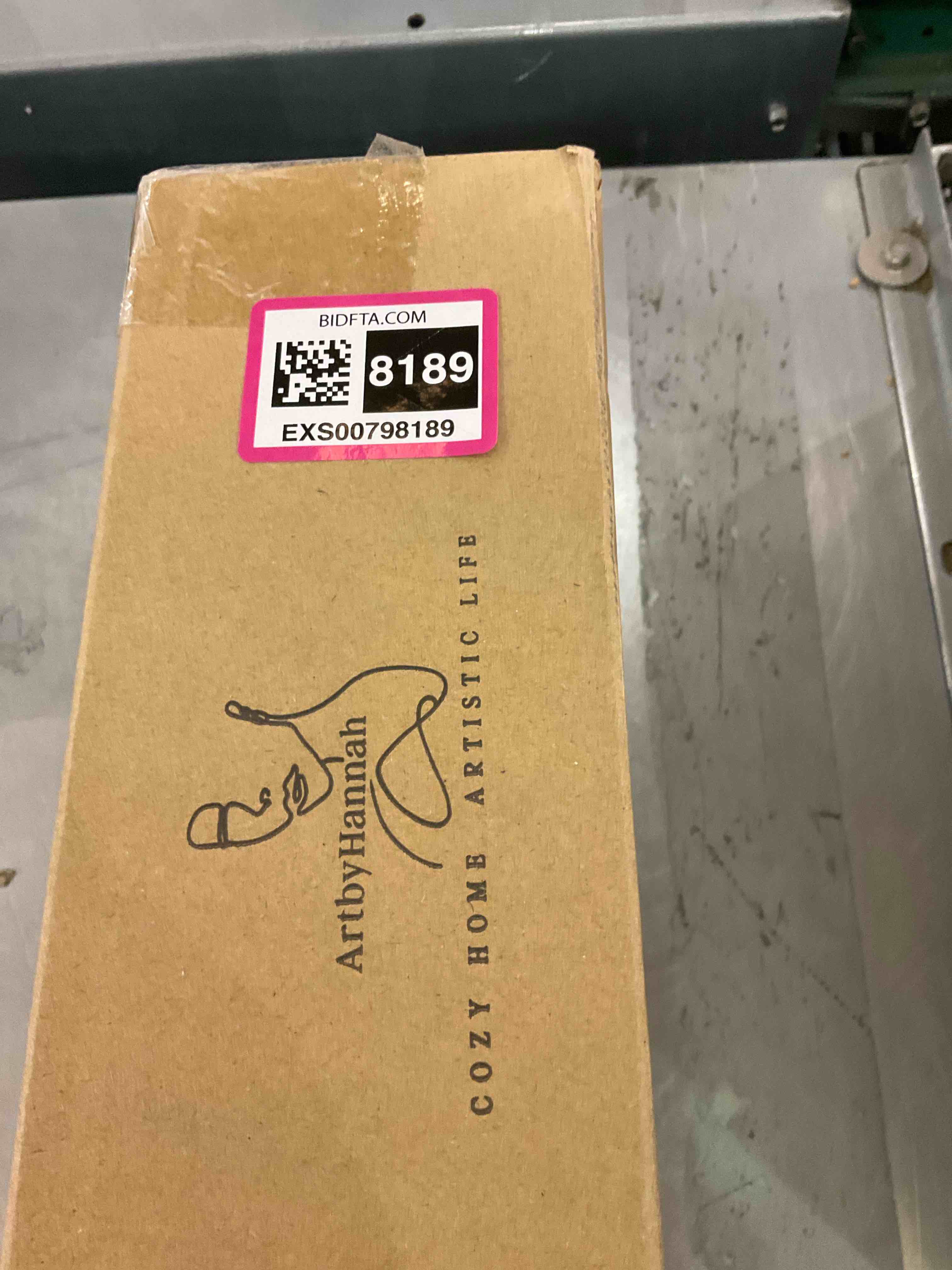https://s3.amazonaws.com/lotting-images-prod/bidfta/EXS00798189_1701978955008.jpeg