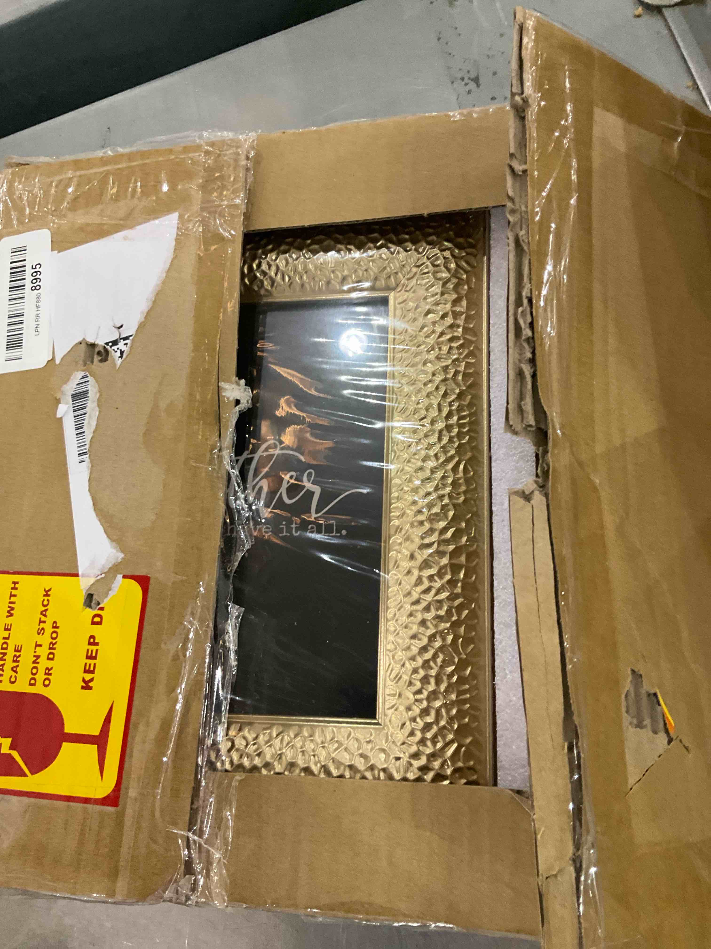 https://s3.amazonaws.com/lotting-images-prod/bidfta/EXS00798189_1701978969240.jpeg
