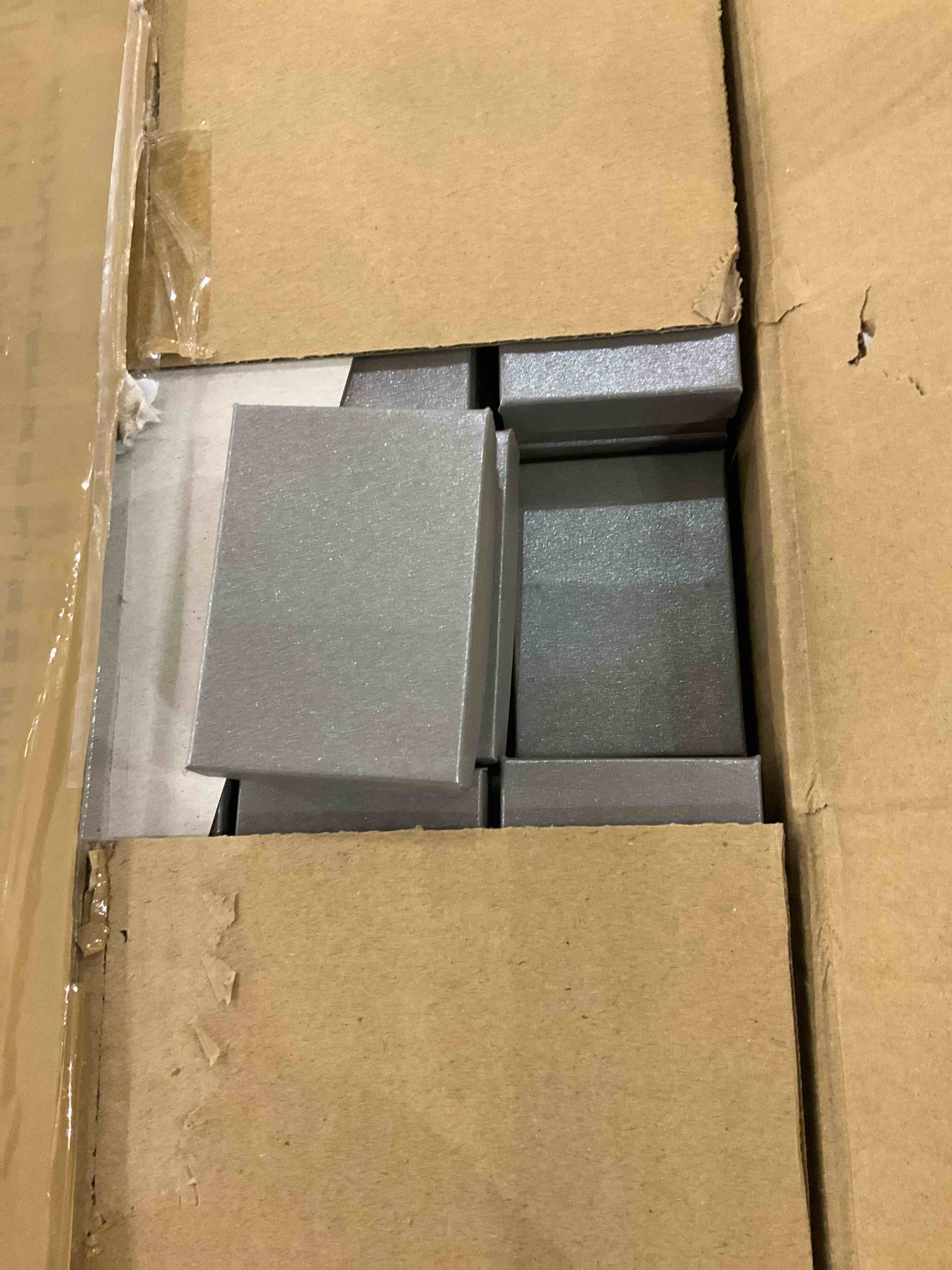 https://s3.amazonaws.com/lotting-images-prod/bidfta/EXS00798194_1701979381939.jpeg