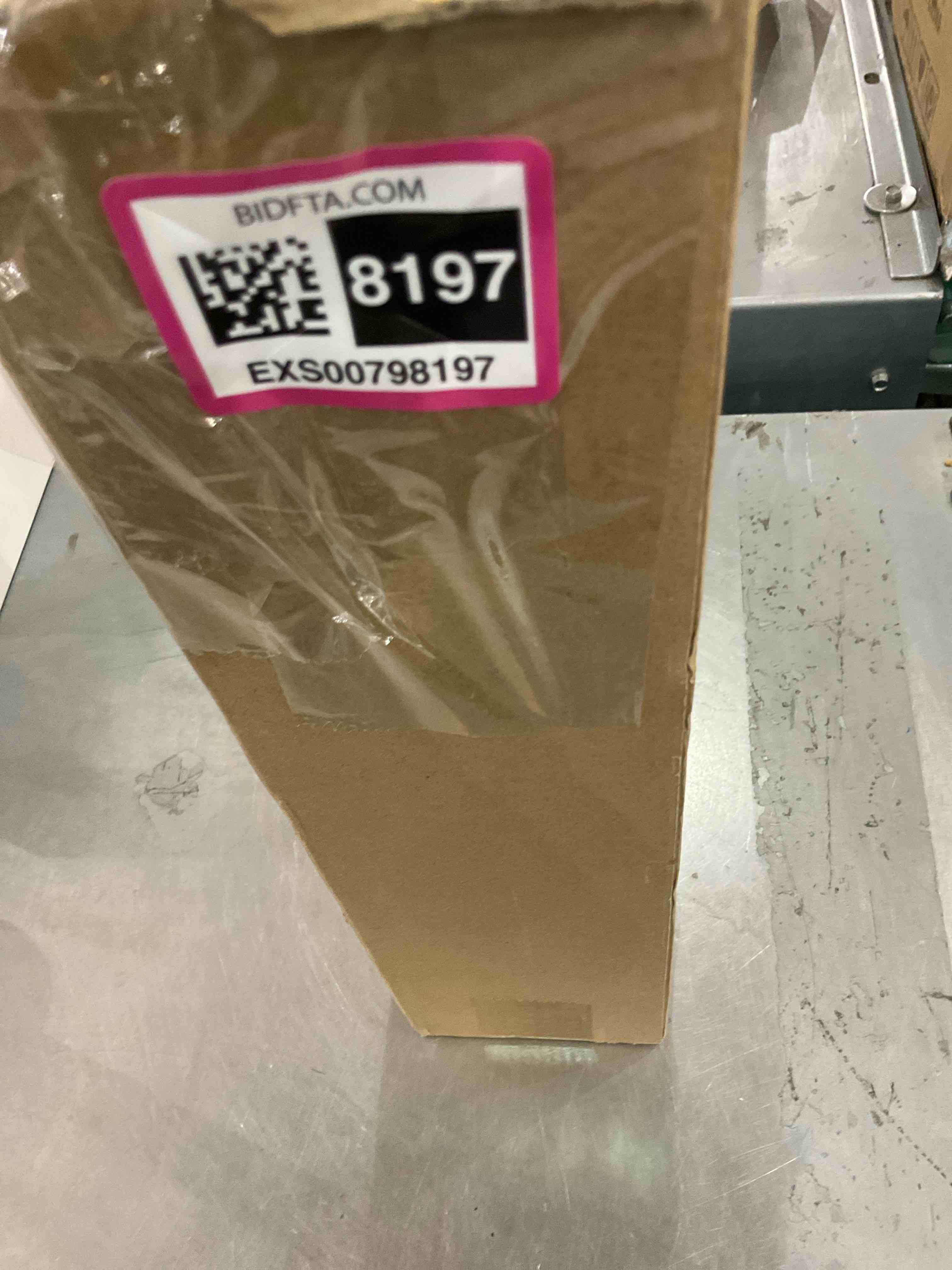 https://s3.amazonaws.com/lotting-images-prod/bidfta/EXS00798197_1701979676876.jpeg