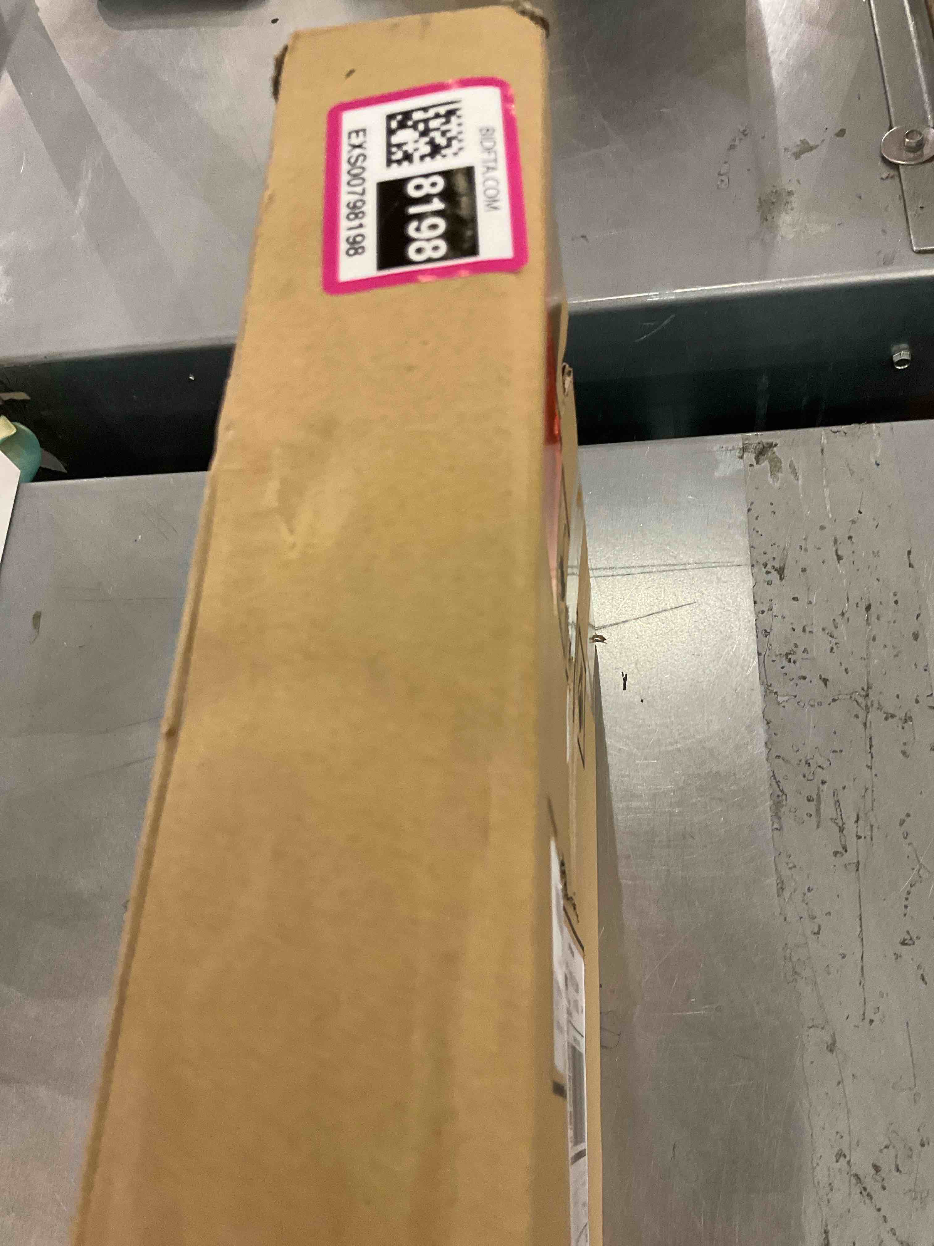 https://s3.amazonaws.com/lotting-images-prod/bidfta/EXS00798198_1701979766568.jpeg