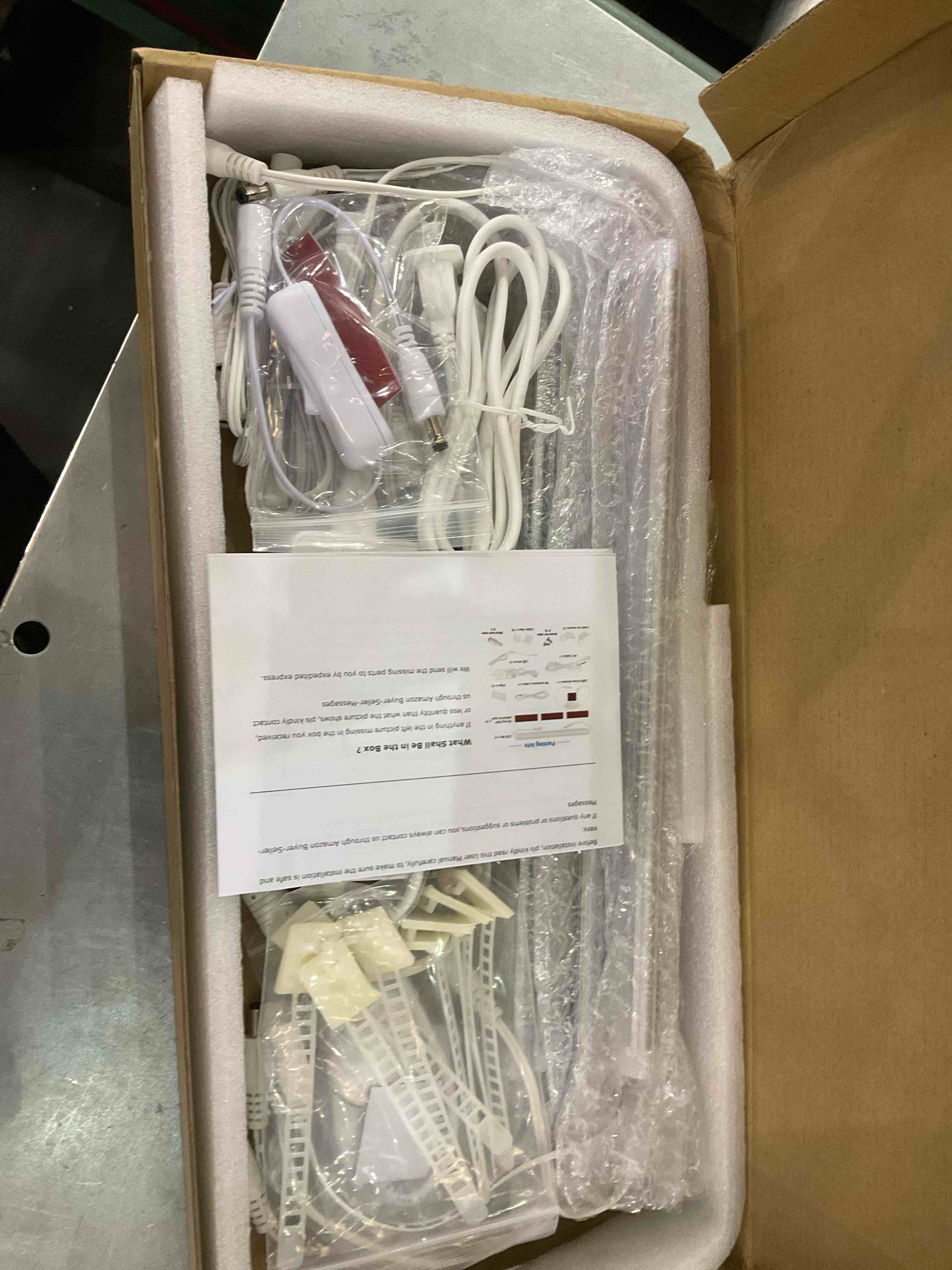 https://s3.amazonaws.com/lotting-images-prod/bidfta/EXS00798783_1702058122398.jpeg