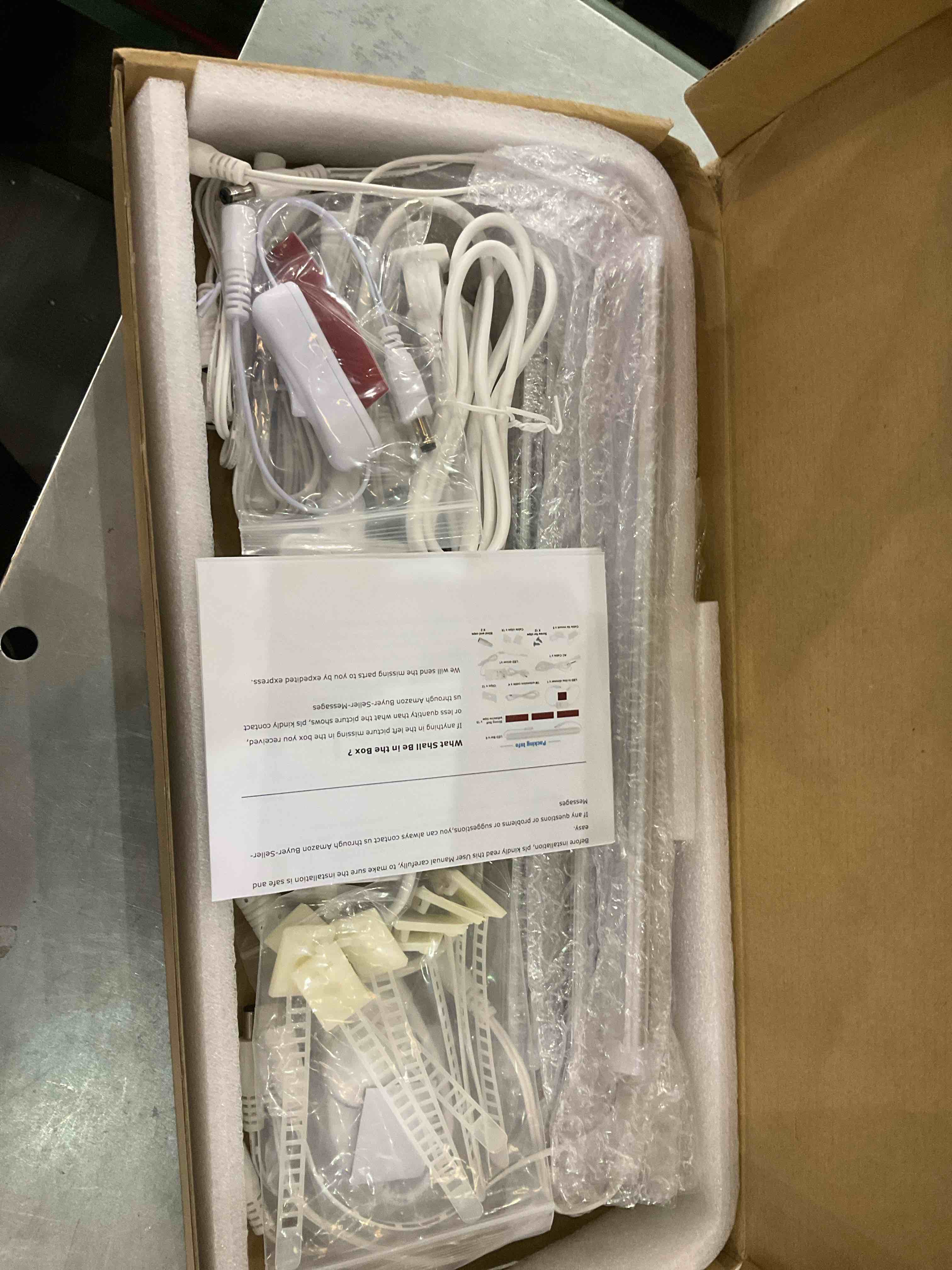 https://s3.amazonaws.com/lotting-images-prod/bidfta/EXS00798783_1702058123485.jpeg