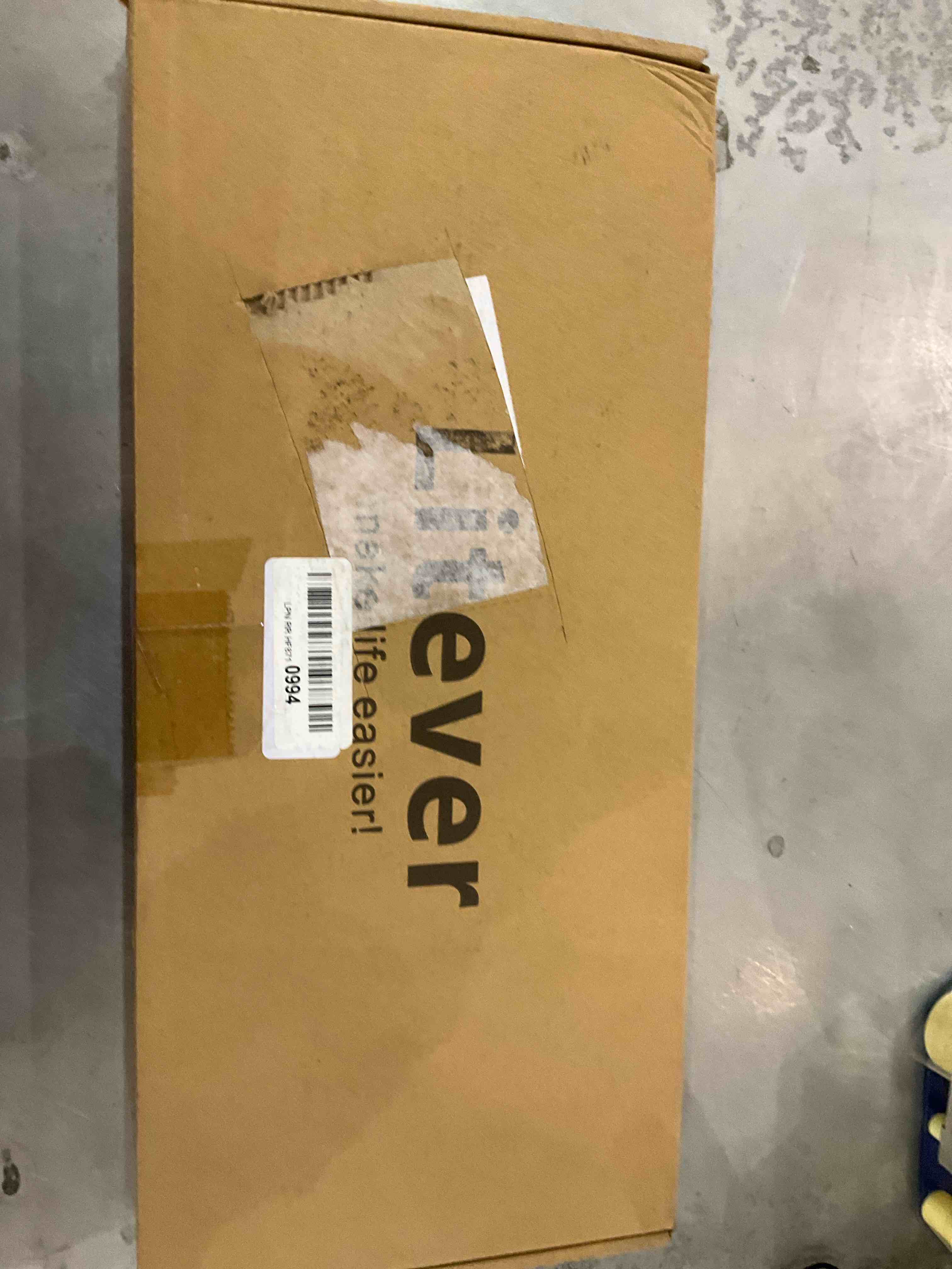 https://s3.amazonaws.com/lotting-images-prod/bidfta/EXS00798783_1702058153134.jpeg