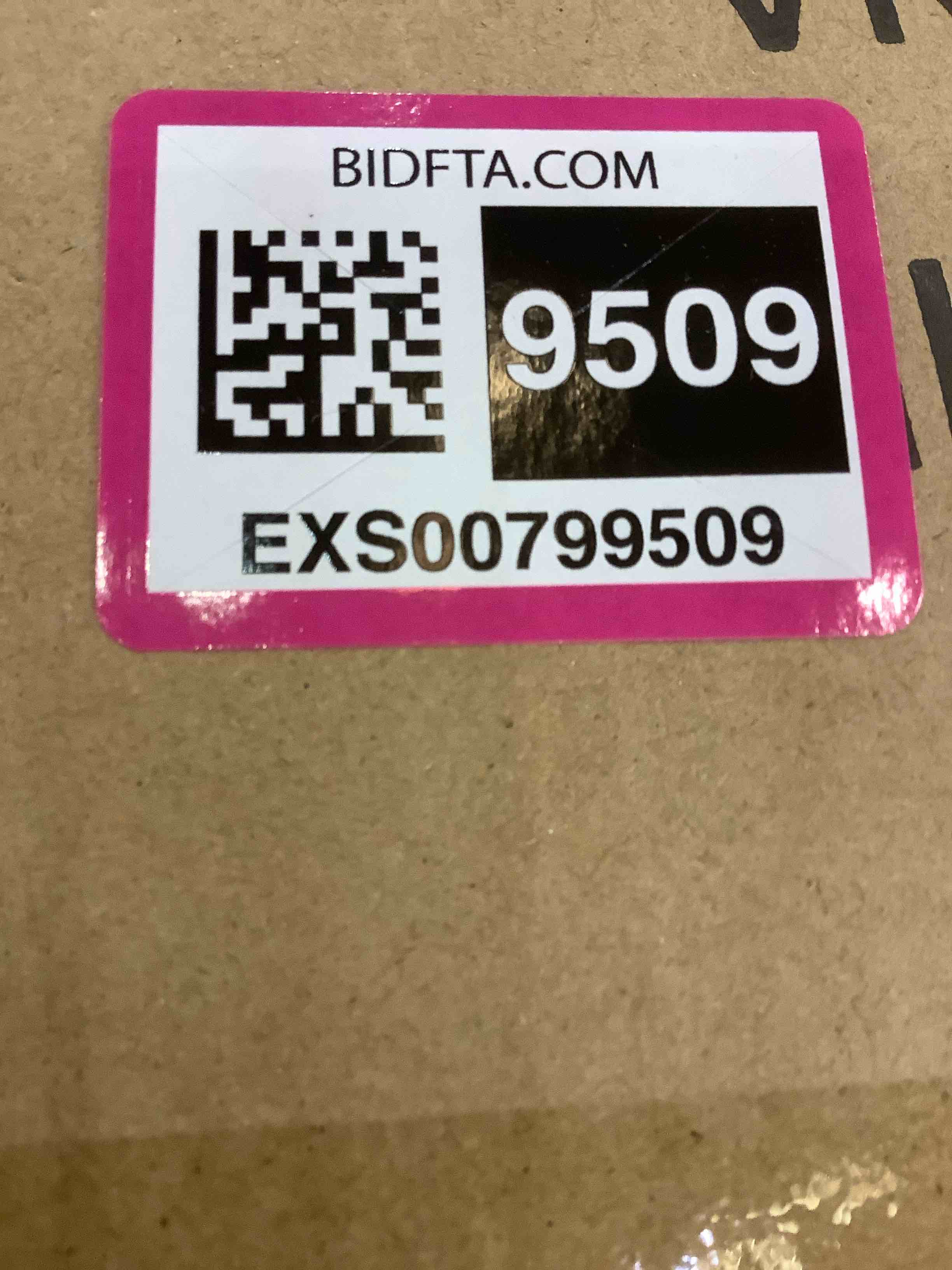 https://s3.amazonaws.com/lotting-images-prod/bidfta/EXS00799509_1701359923563.jpeg