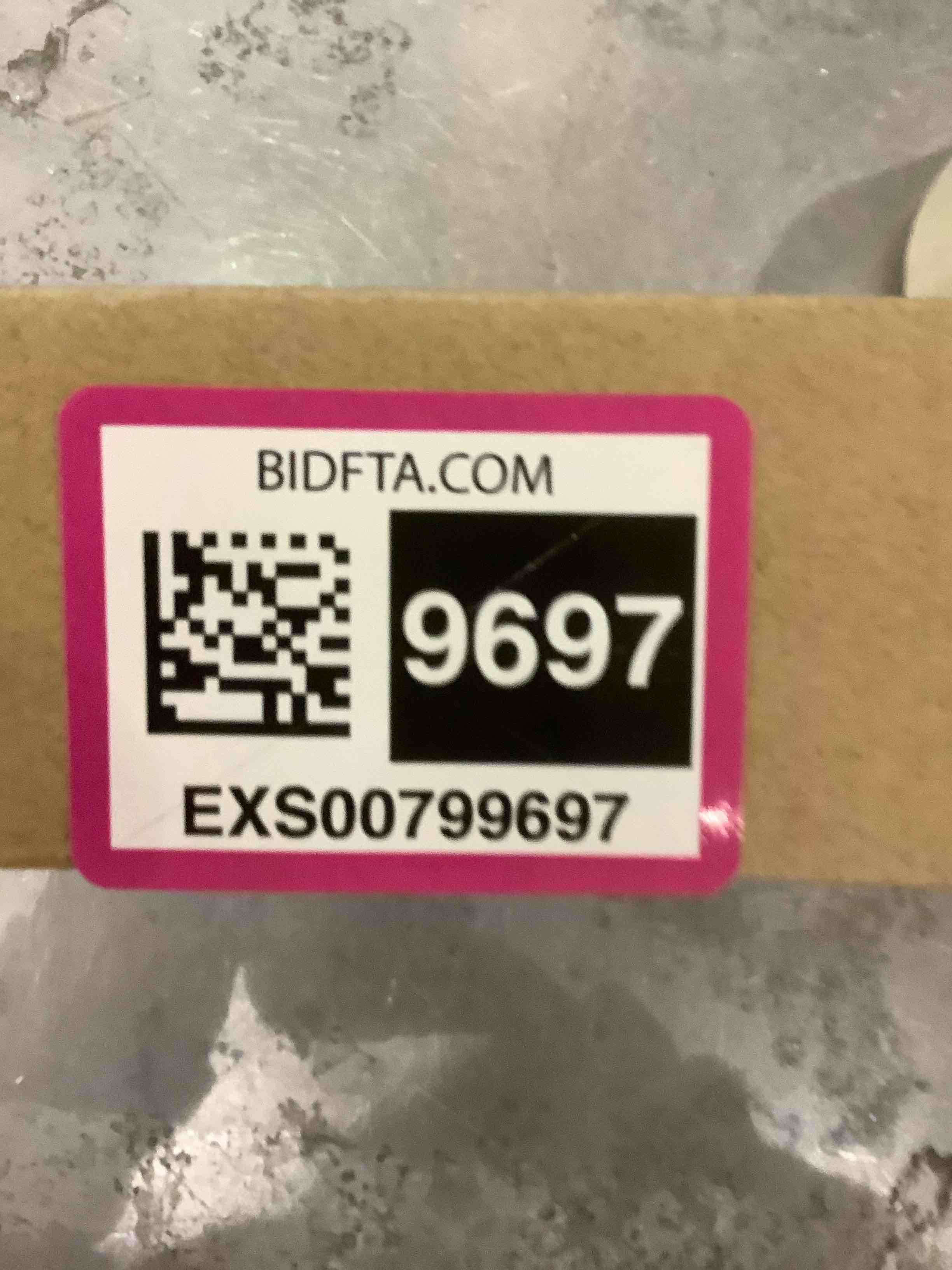 https://s3.amazonaws.com/lotting-images-prod/bidfta/EXS00799697_1701454440311.jpeg
