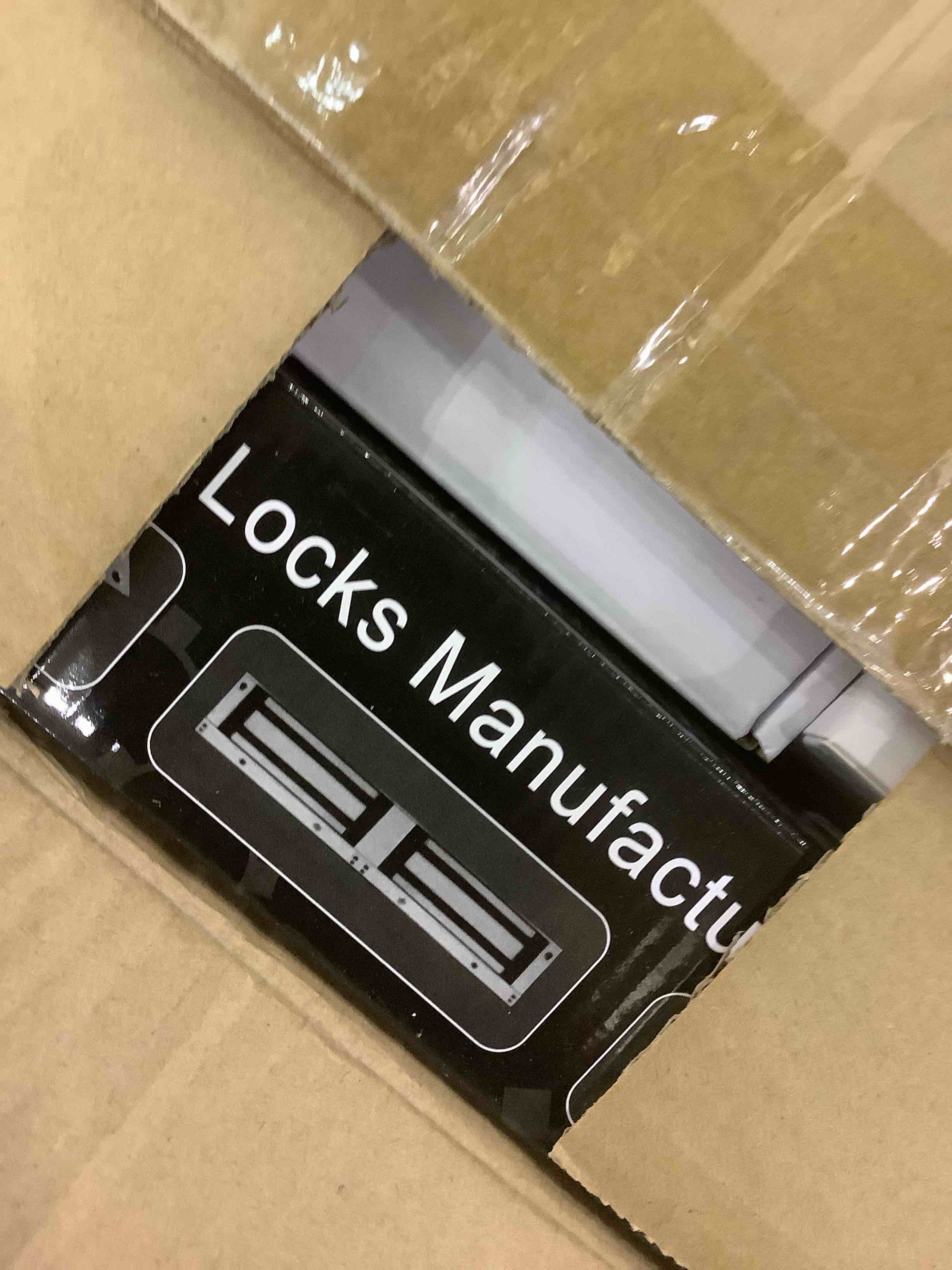 https://s3.amazonaws.com/lotting-images-prod/bidfta/EXS00799726_1701458988301.jpeg