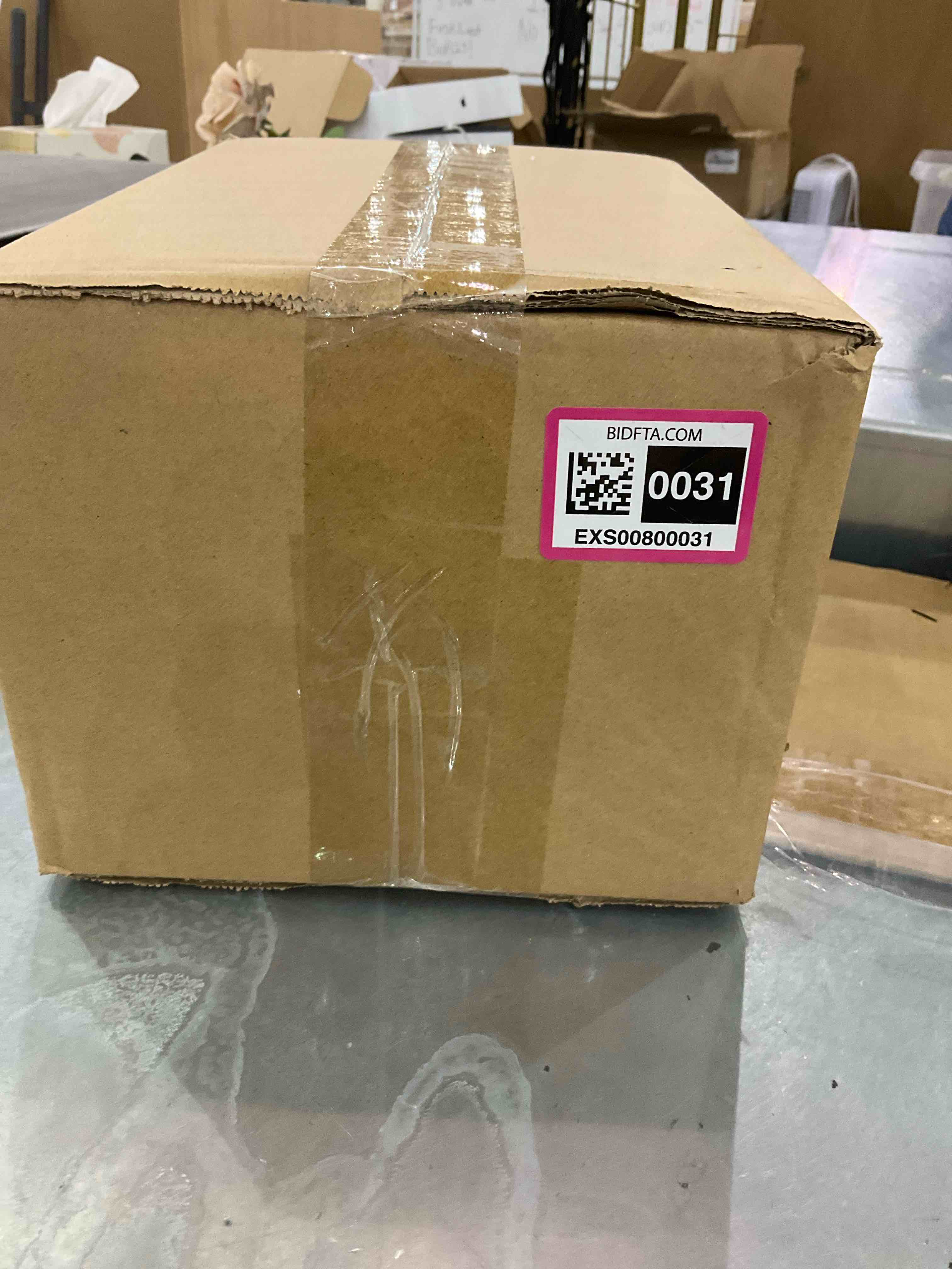 https://s3.amazonaws.com/lotting-images-prod/bidfta/EXS00800031_1699976662011.jpeg