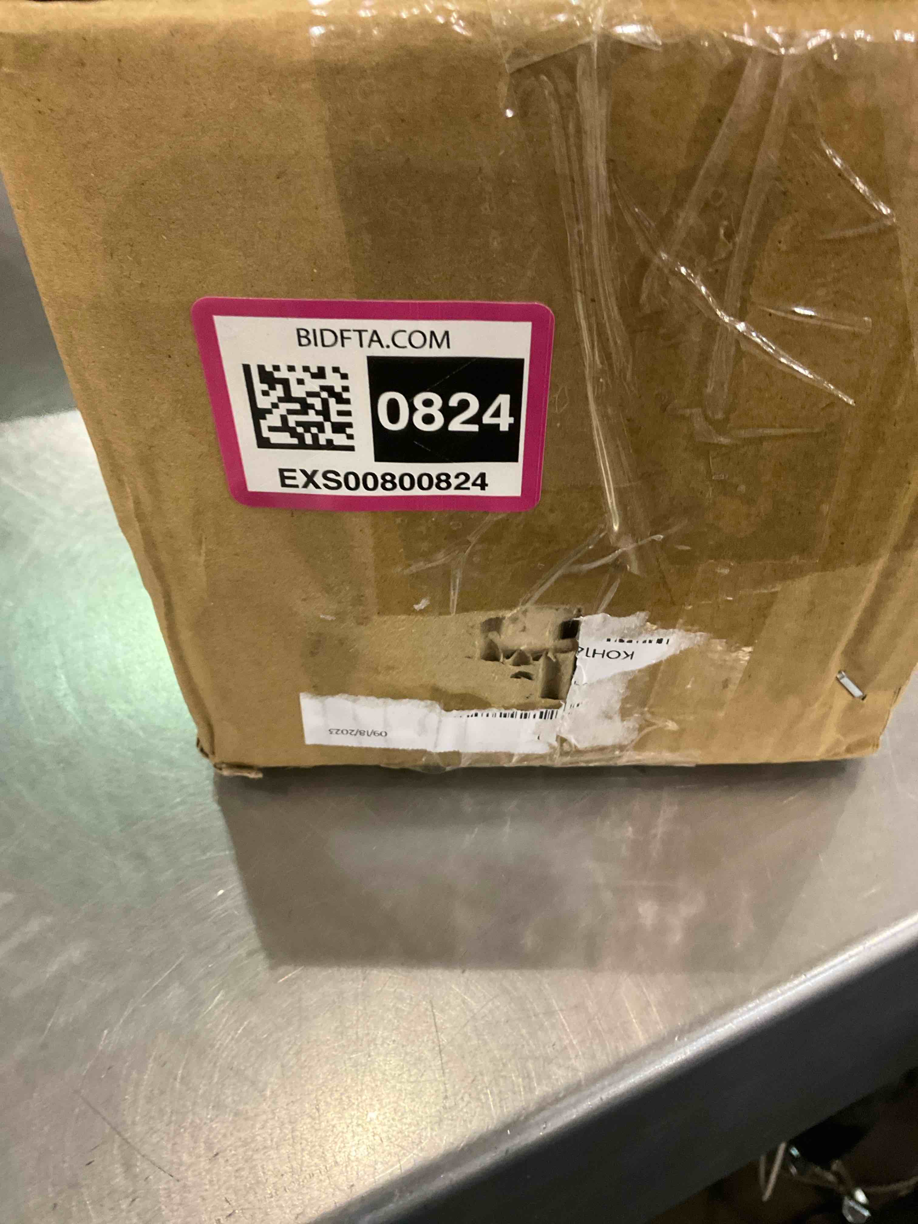 https://s3.amazonaws.com/lotting-images-prod/bidfta/EXS00800824_1698924023487.jpeg