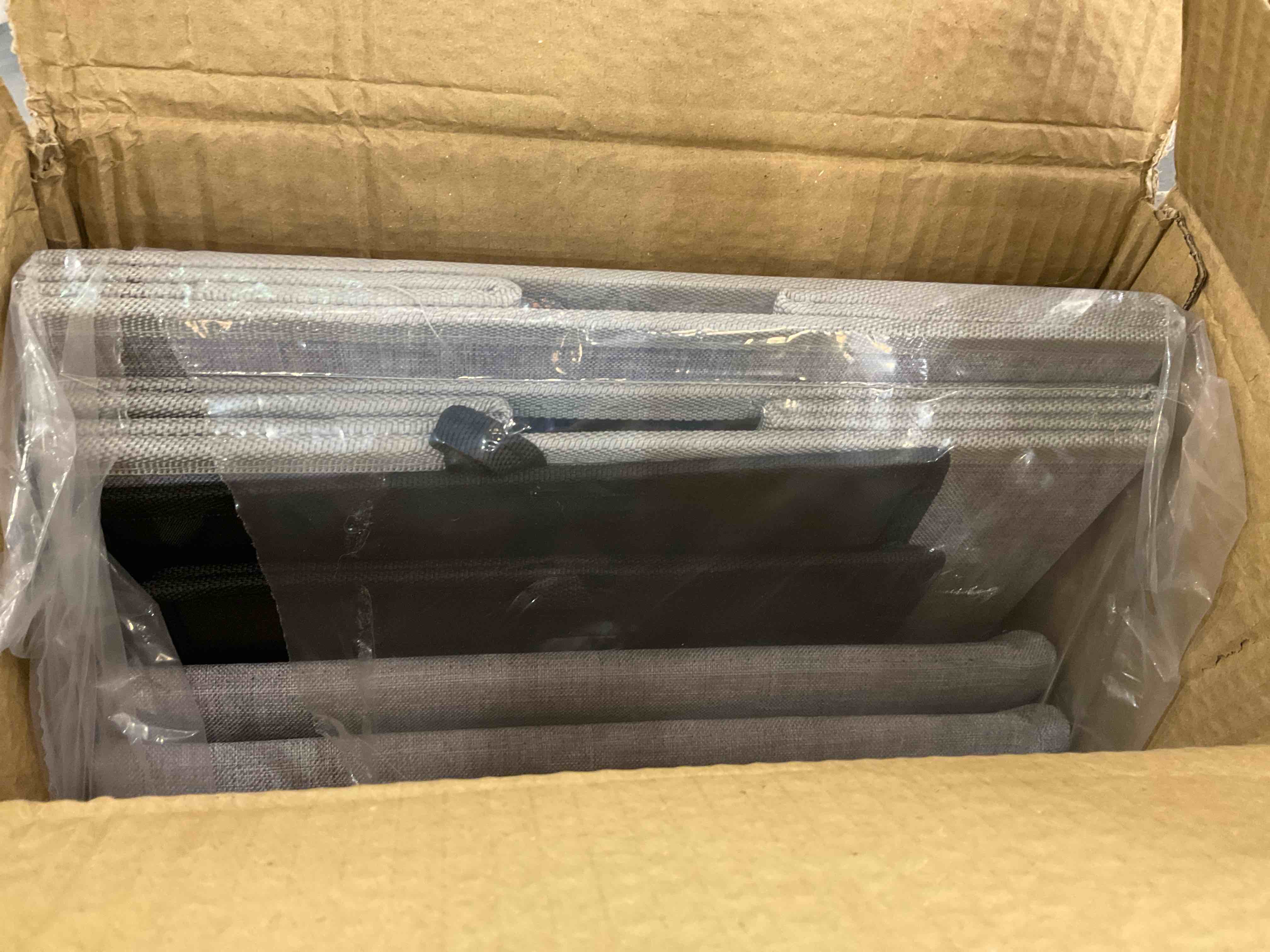 https://s3.amazonaws.com/lotting-images-prod/bidfta/EXS00800904_1698936271784.jpeg