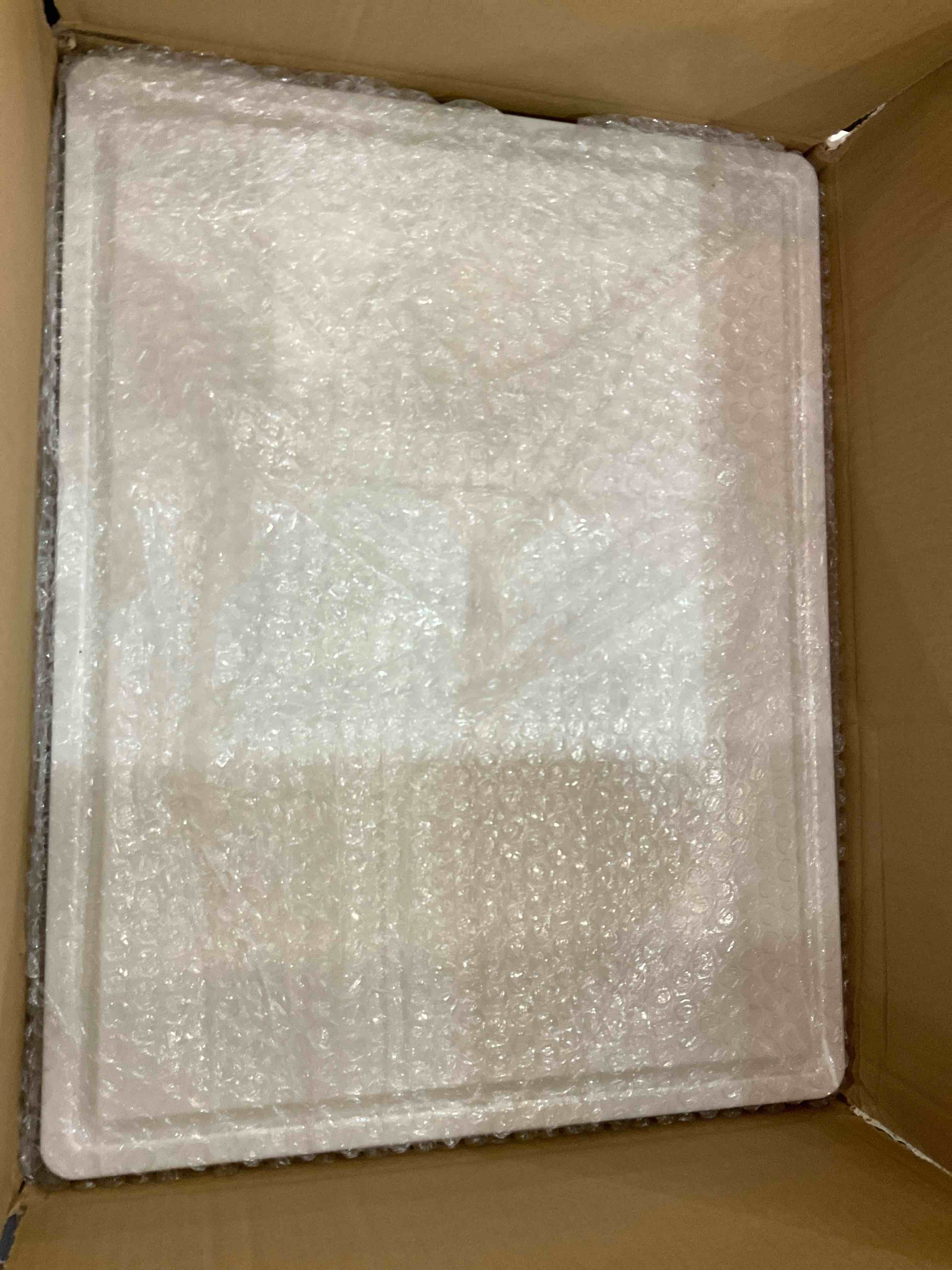https://s3.amazonaws.com/lotting-images-prod/bidfta/EXS00801132_1699630923486.jpeg