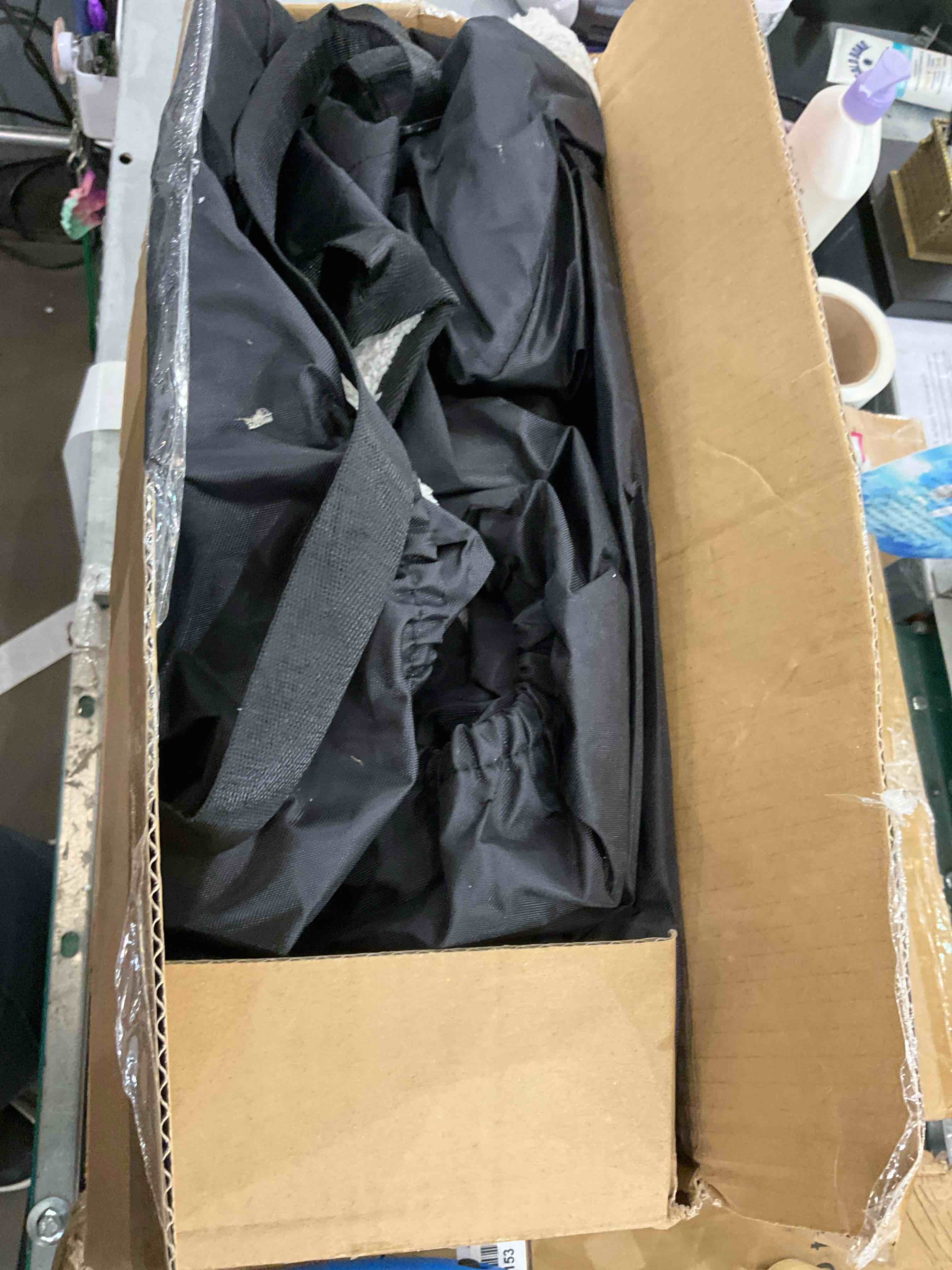 https://s3.amazonaws.com/lotting-images-prod/bidfta/EXS00801158_1699633784518.jpeg