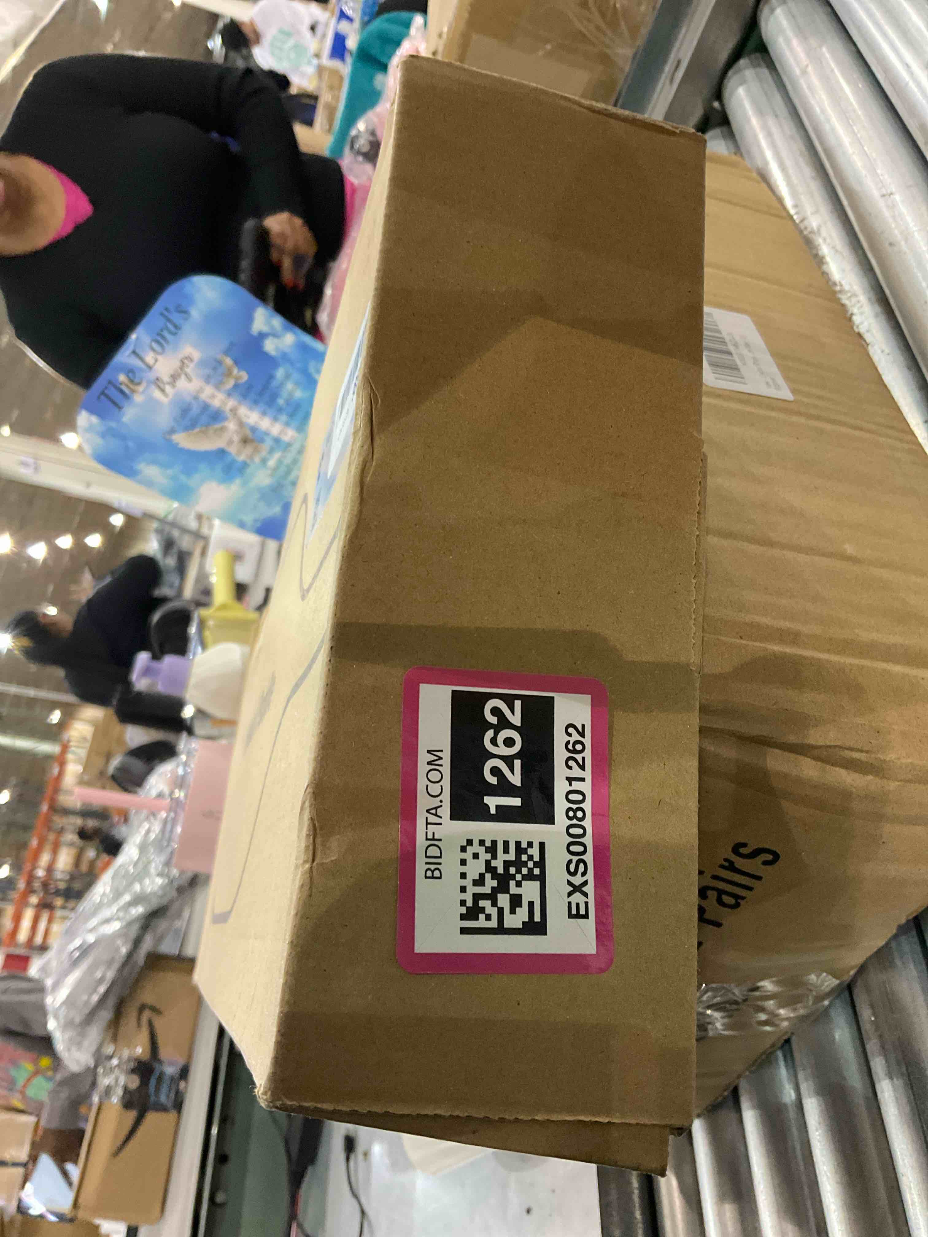 https://s3.amazonaws.com/lotting-images-prod/bidfta/EXS00801262_1699965137265.jpeg