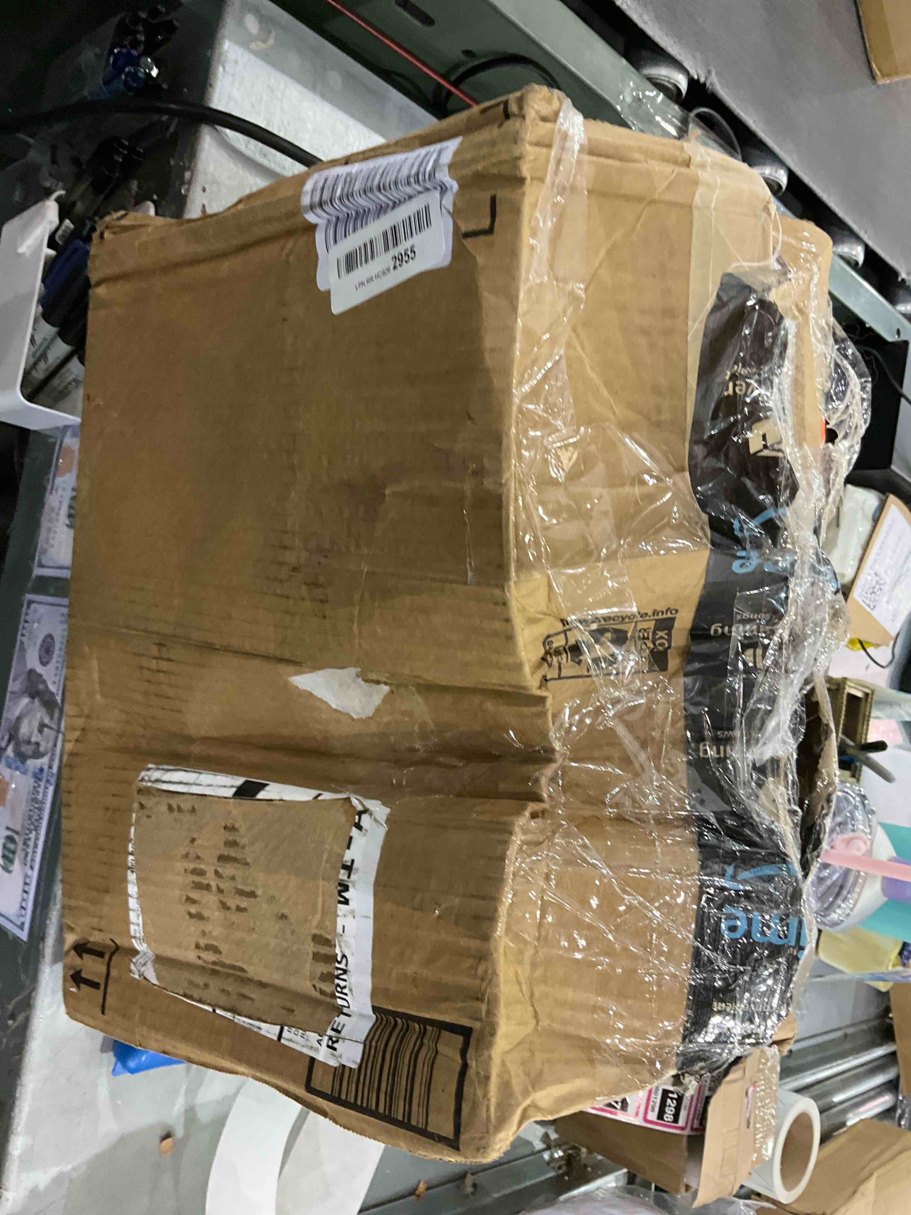 https://s3.amazonaws.com/lotting-images-prod/bidfta/EXS00801294_1699969279420.jpeg
