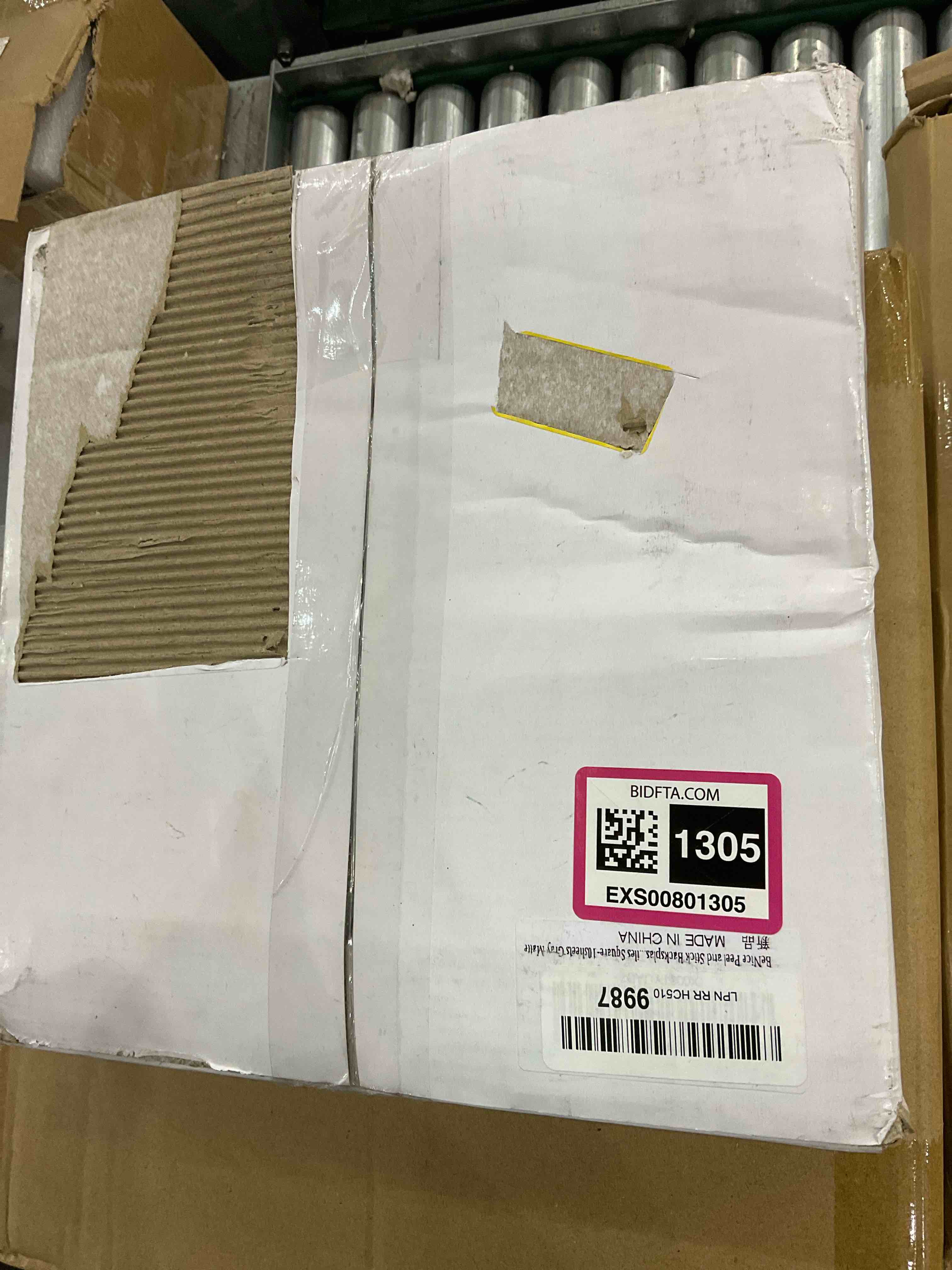 https://s3.amazonaws.com/lotting-images-prod/bidfta/EXS00801305_1699972284931.jpeg