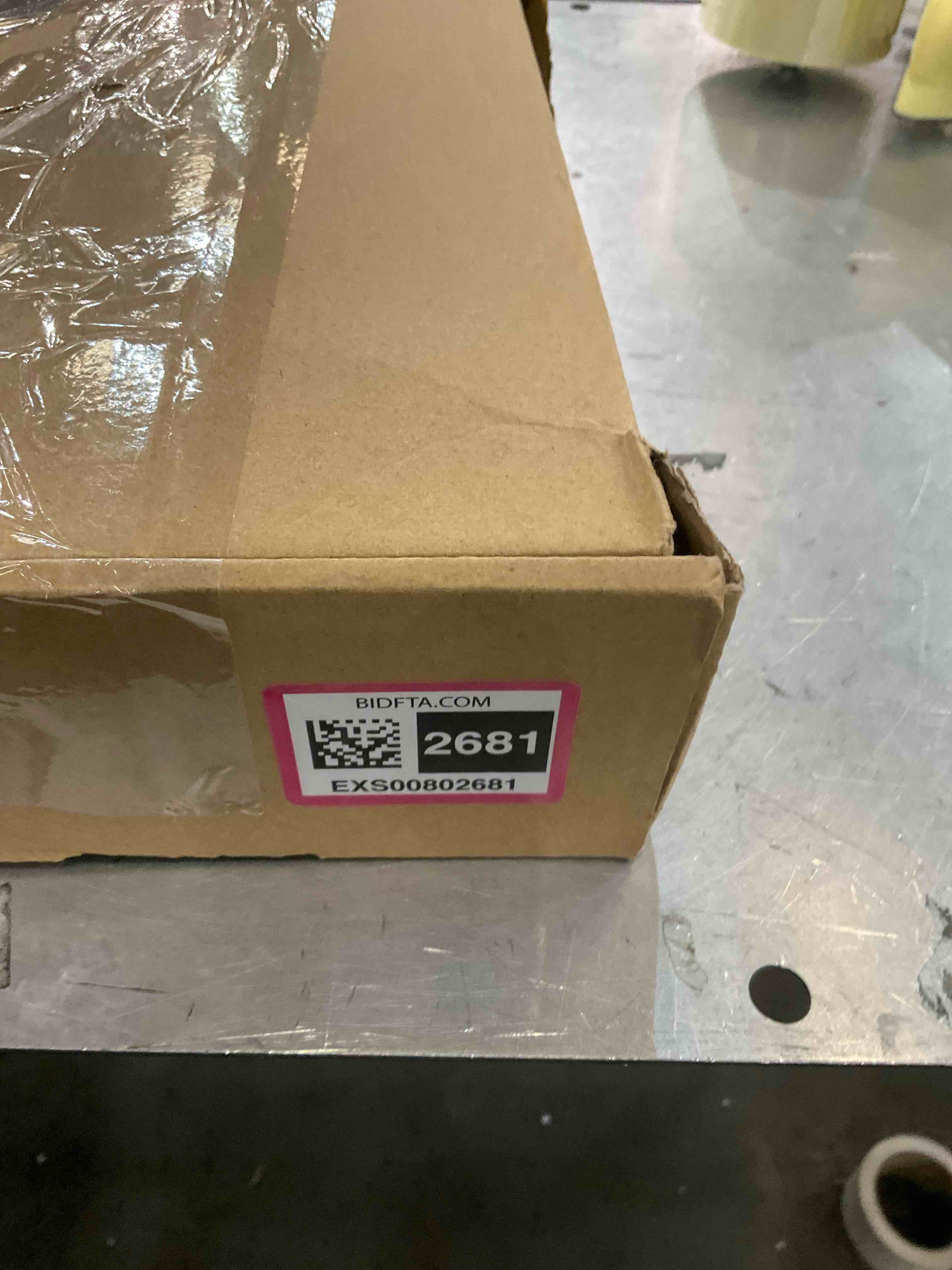 https://s3.amazonaws.com/lotting-images-prod/bidfta/EXS00802681_1699456986682.jpeg
