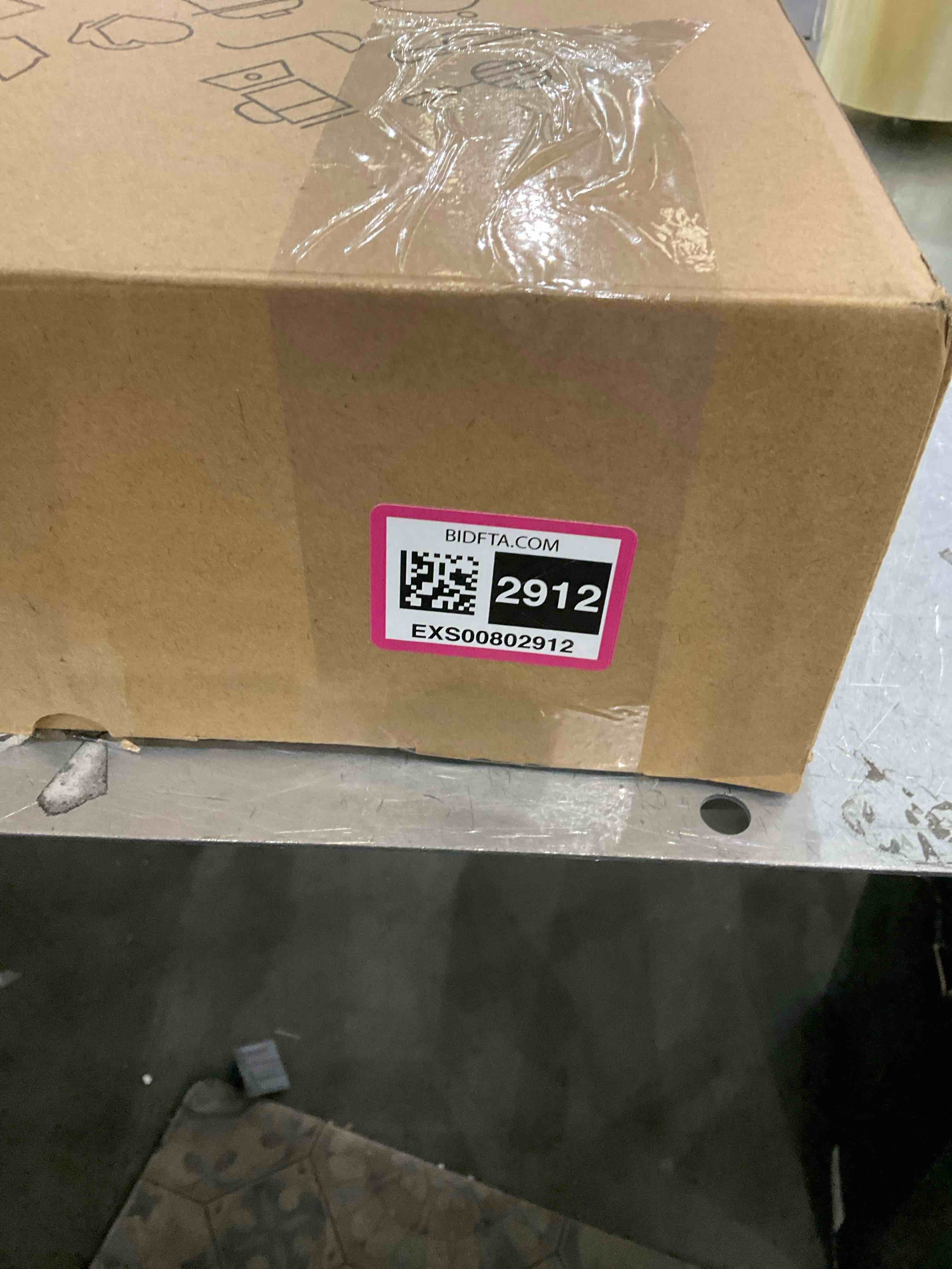 https://s3.amazonaws.com/lotting-images-prod/bidfta/EXS00802912_1699548369813.jpeg