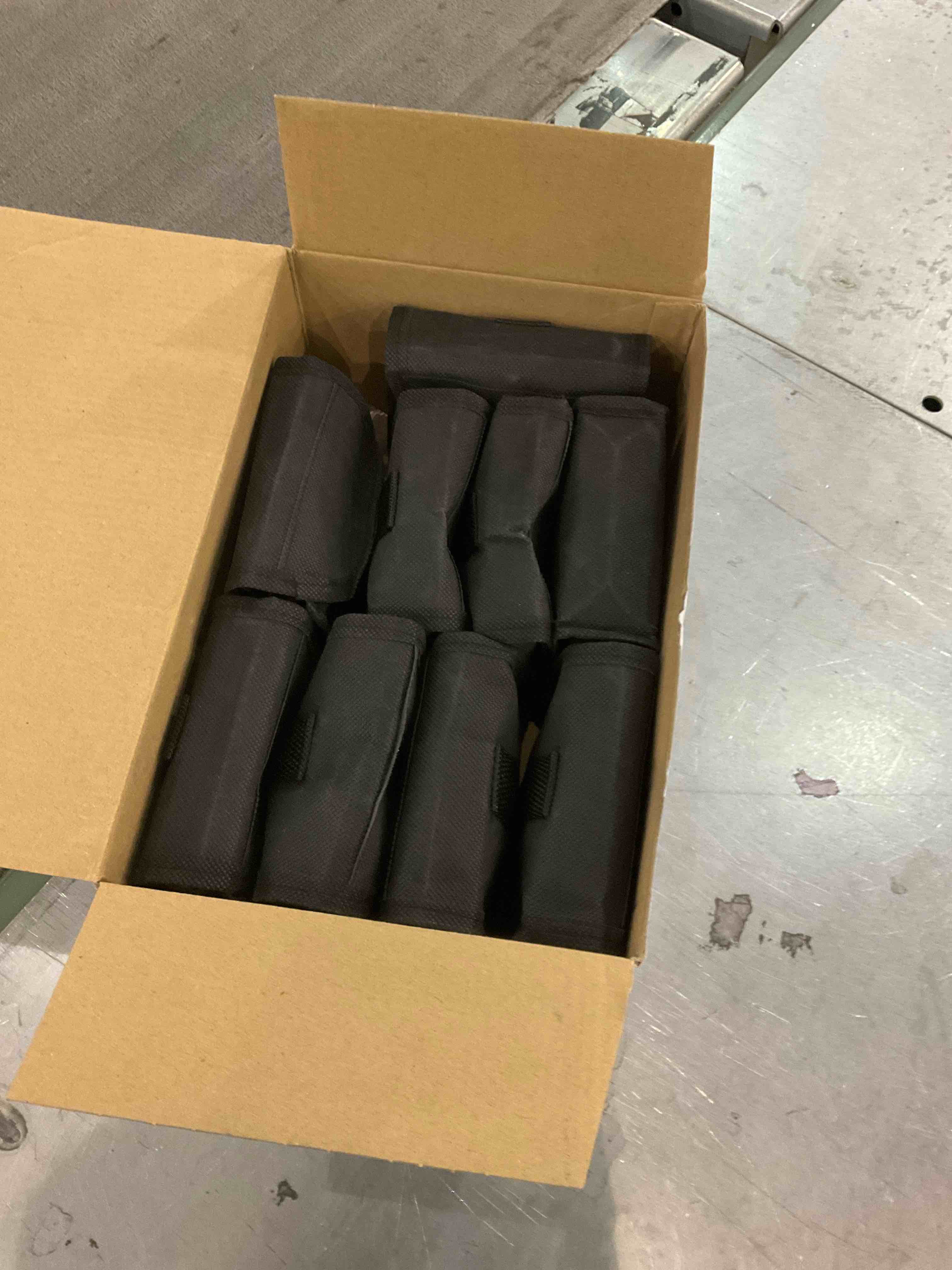 https://s3.amazonaws.com/lotting-images-prod/bidfta/EXS00803000_1699560814000.jpeg