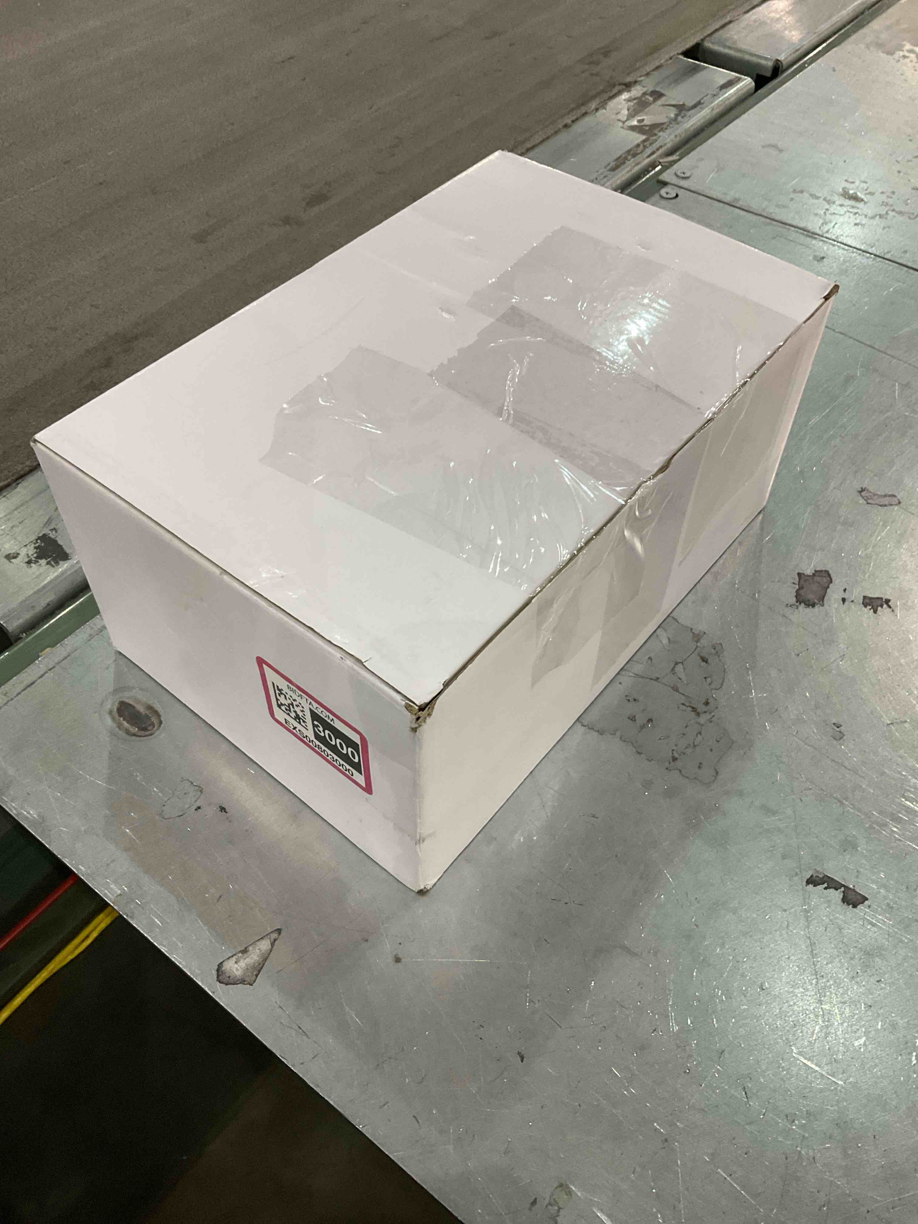 https://s3.amazonaws.com/lotting-images-prod/bidfta/EXS00803000_1699560849431.jpeg