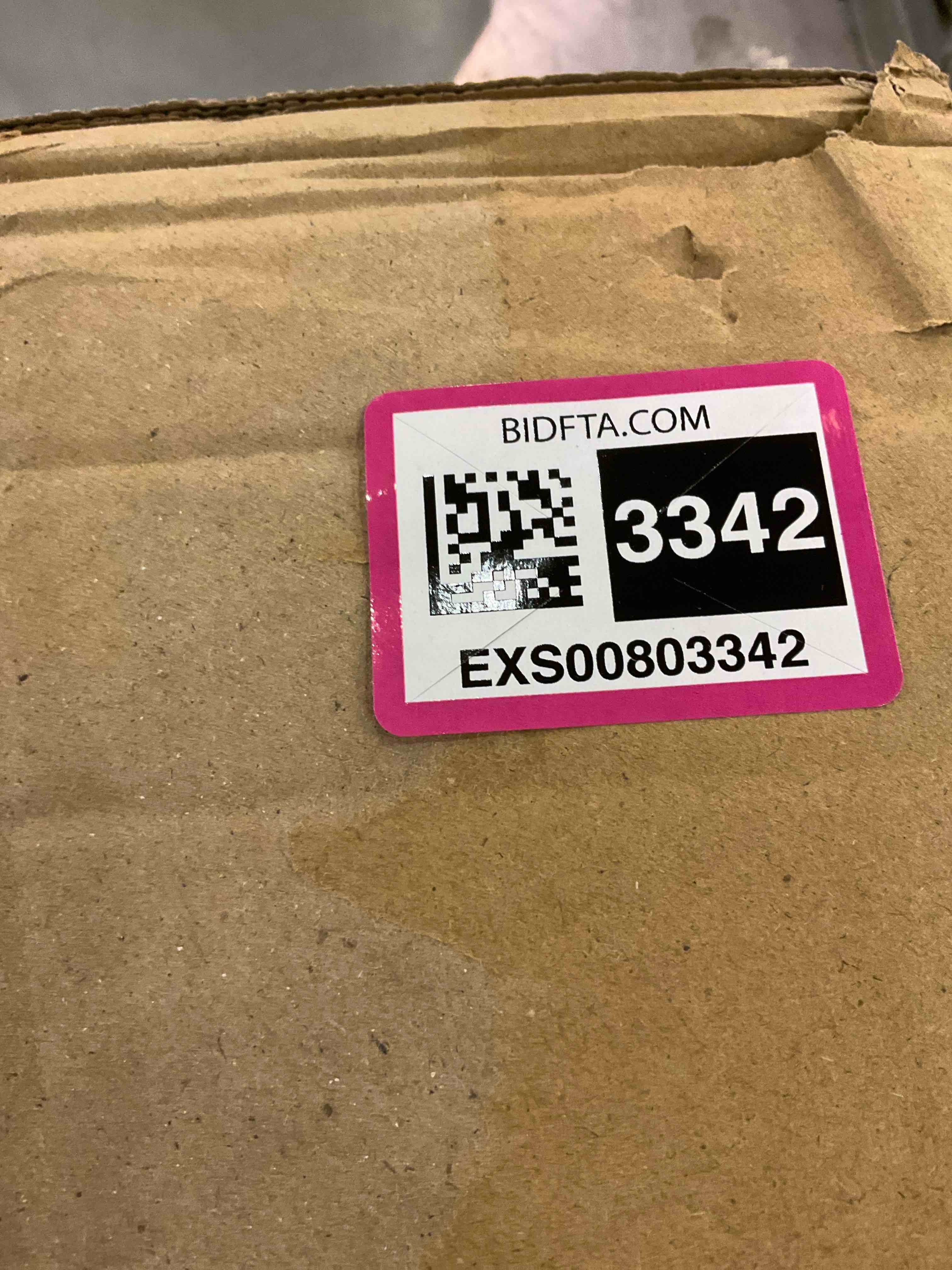 https://s3.amazonaws.com/lotting-images-prod/bidfta/EXS00803342_1700077064457.jpeg
