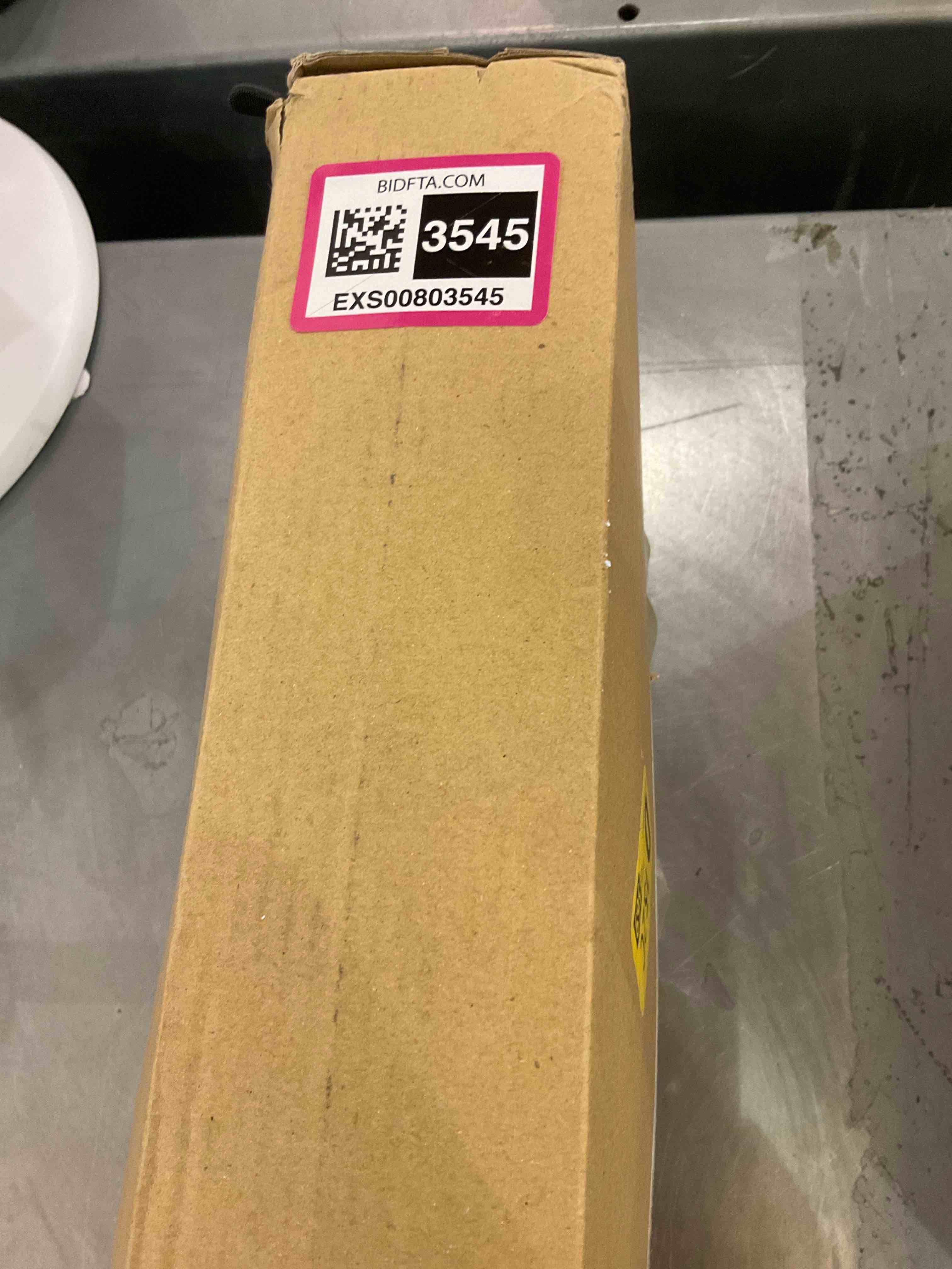 https://s3.amazonaws.com/lotting-images-prod/bidfta/EXS00803545_1700157053597.jpeg