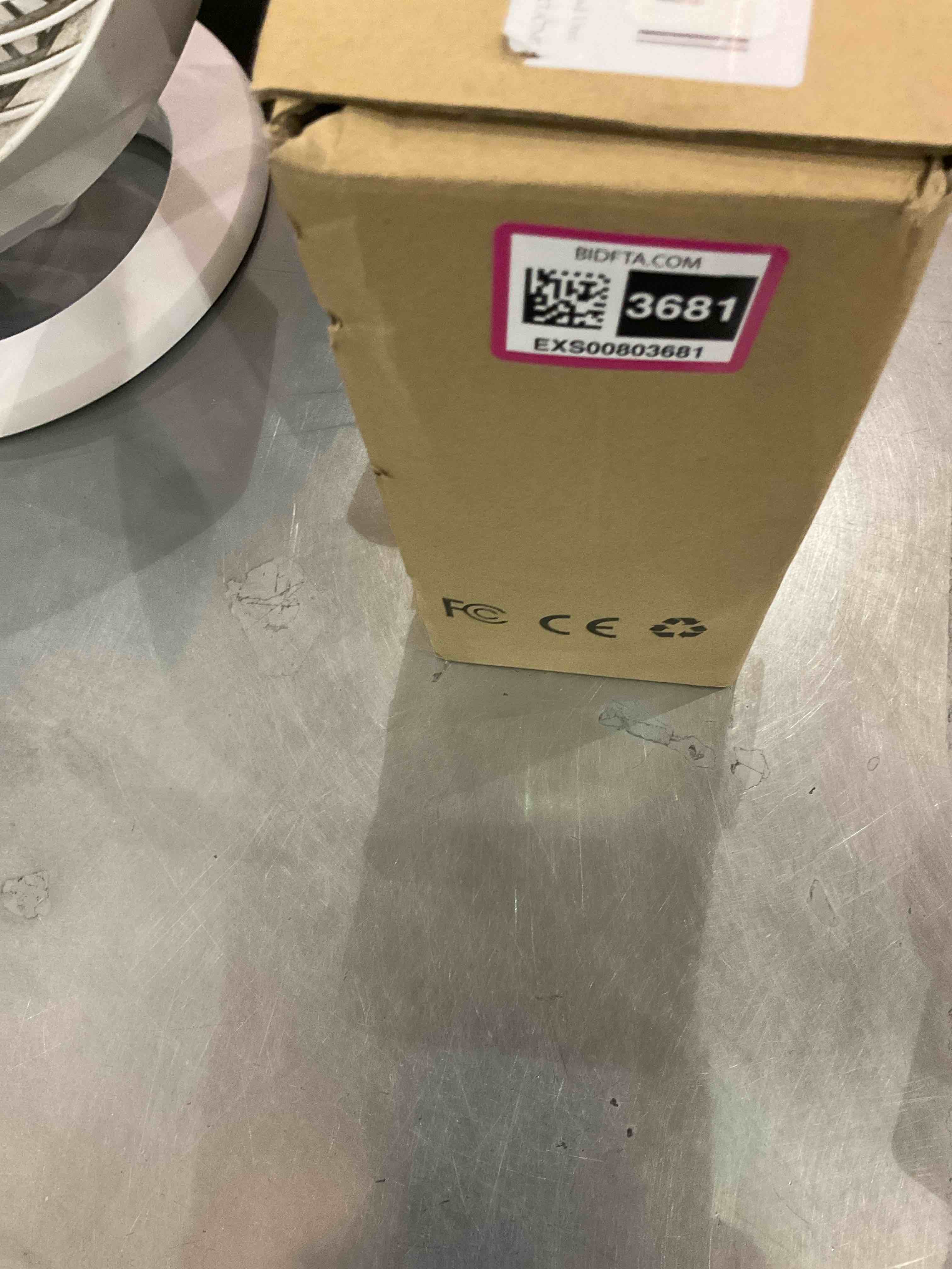 https://s3.amazonaws.com/lotting-images-prod/bidfta/EXS00803681_1700231158315.jpeg