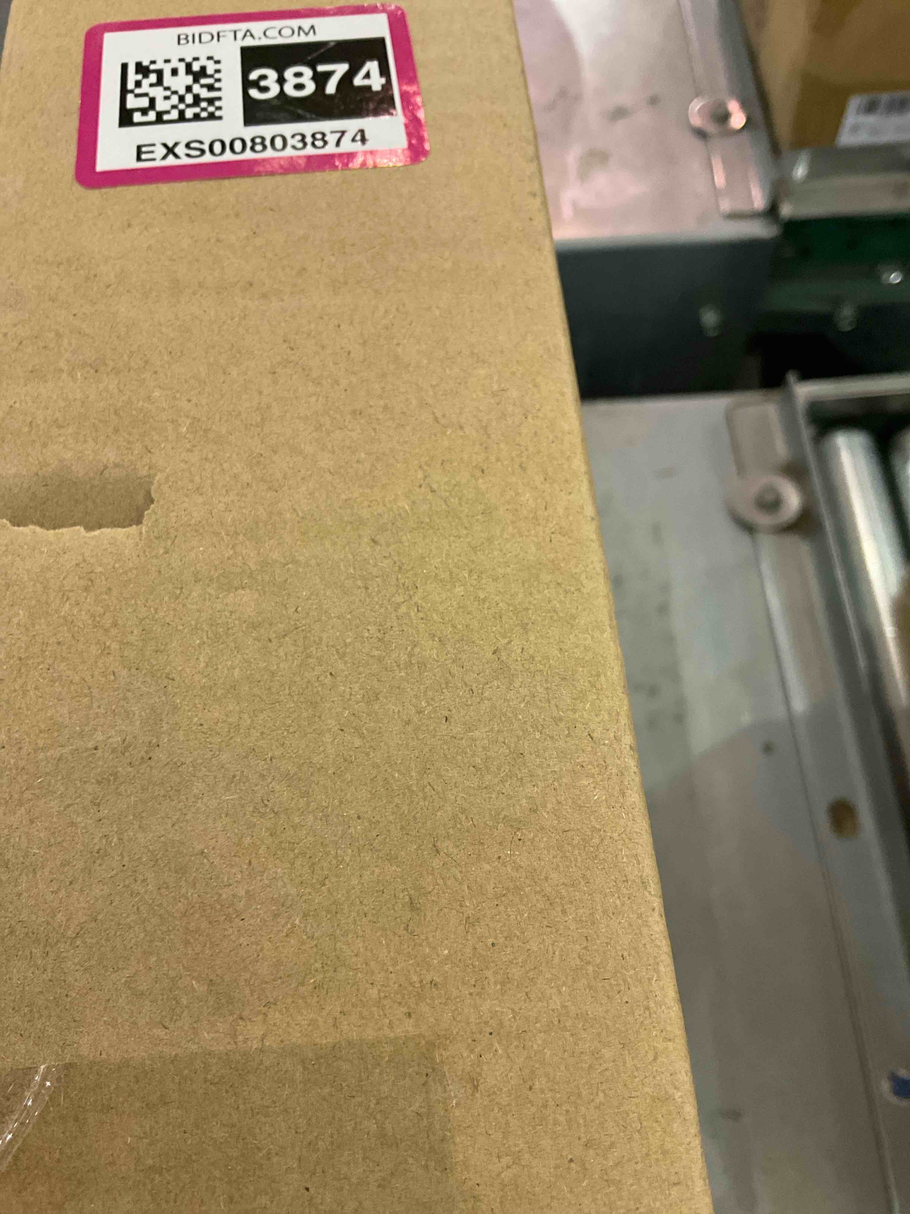 https://s3.amazonaws.com/lotting-images-prod/bidfta/EXS00803874_1700492911371.jpeg