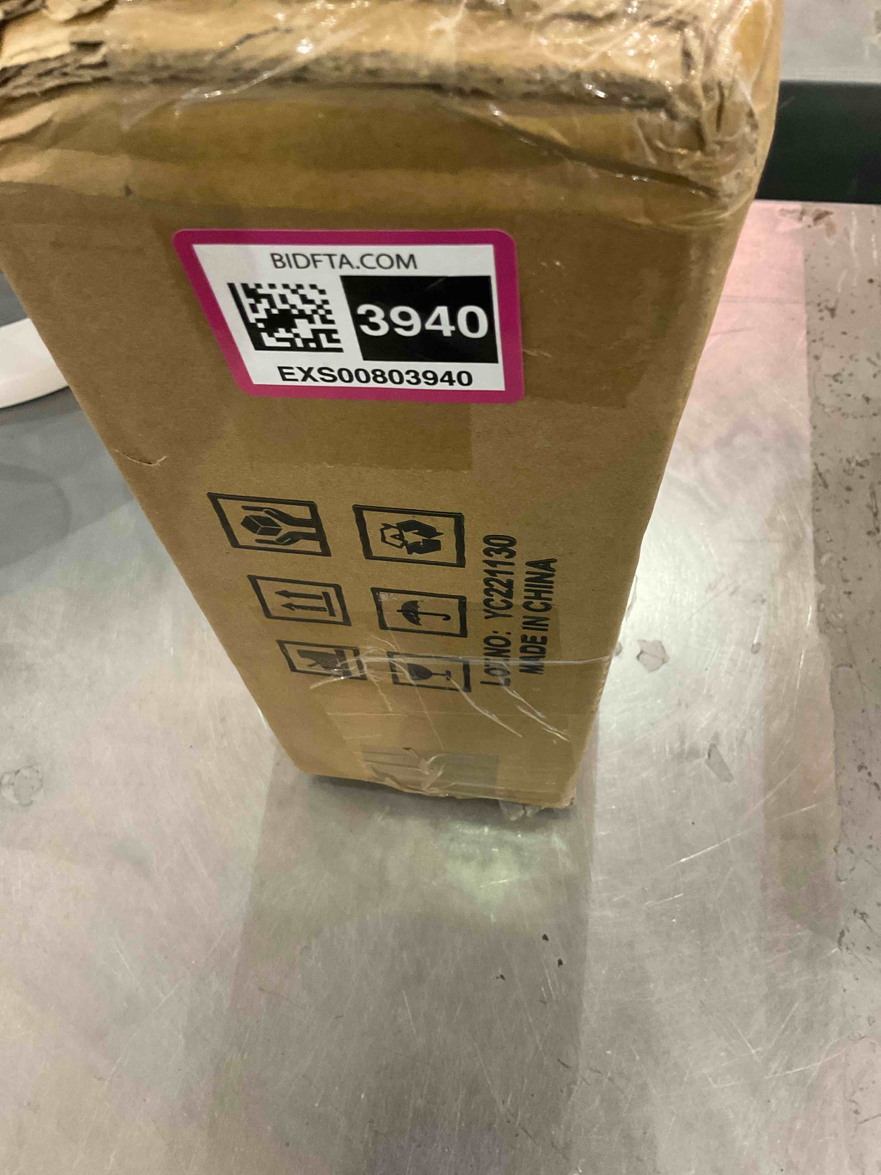 https://s3.amazonaws.com/lotting-images-prod/bidfta/EXS00803940_1700503278607.jpeg