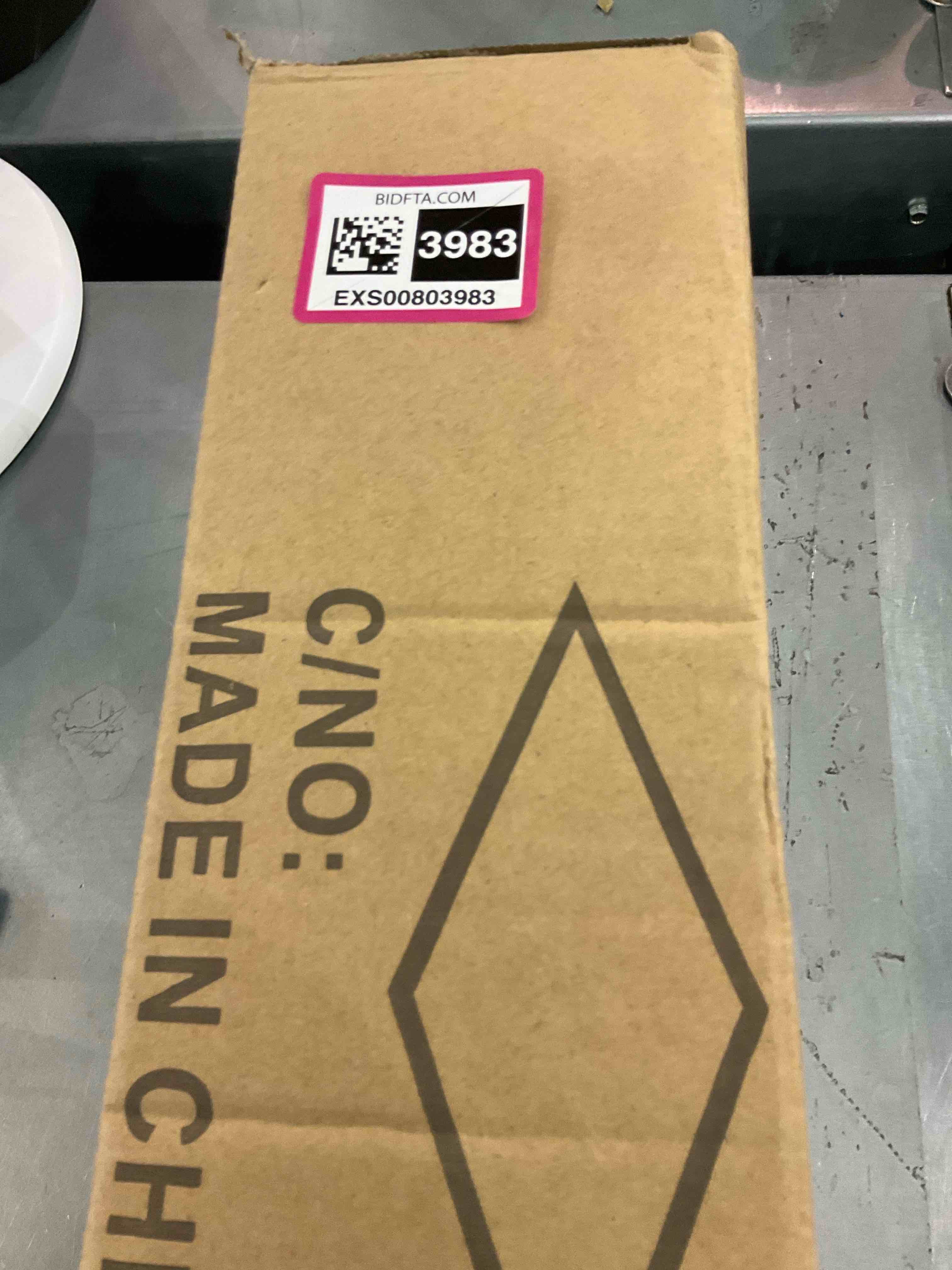 https://s3.amazonaws.com/lotting-images-prod/bidfta/EXS00803983_1700572972148.jpeg